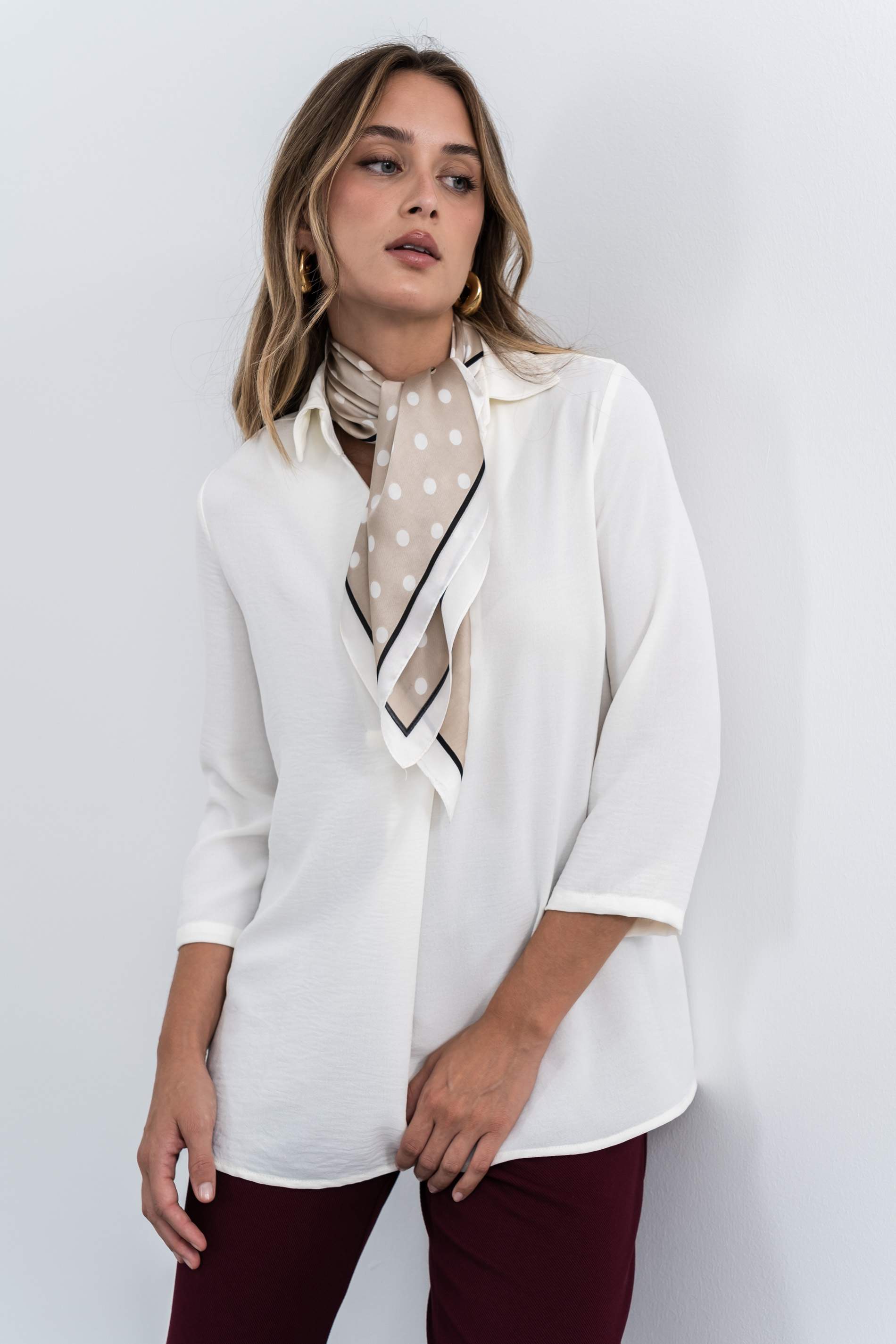 PAÑUELO TOPOS BEIGE