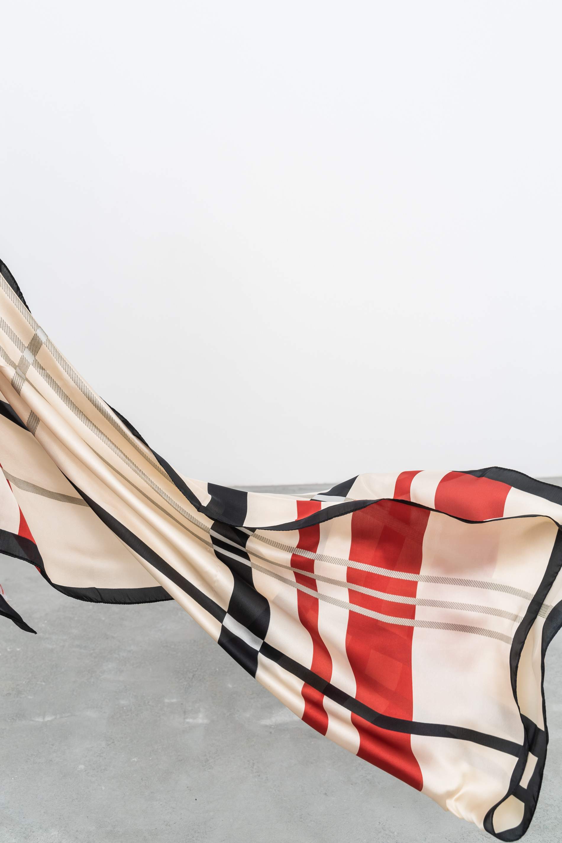 FOULARD EFECTO SEDA CUADROS