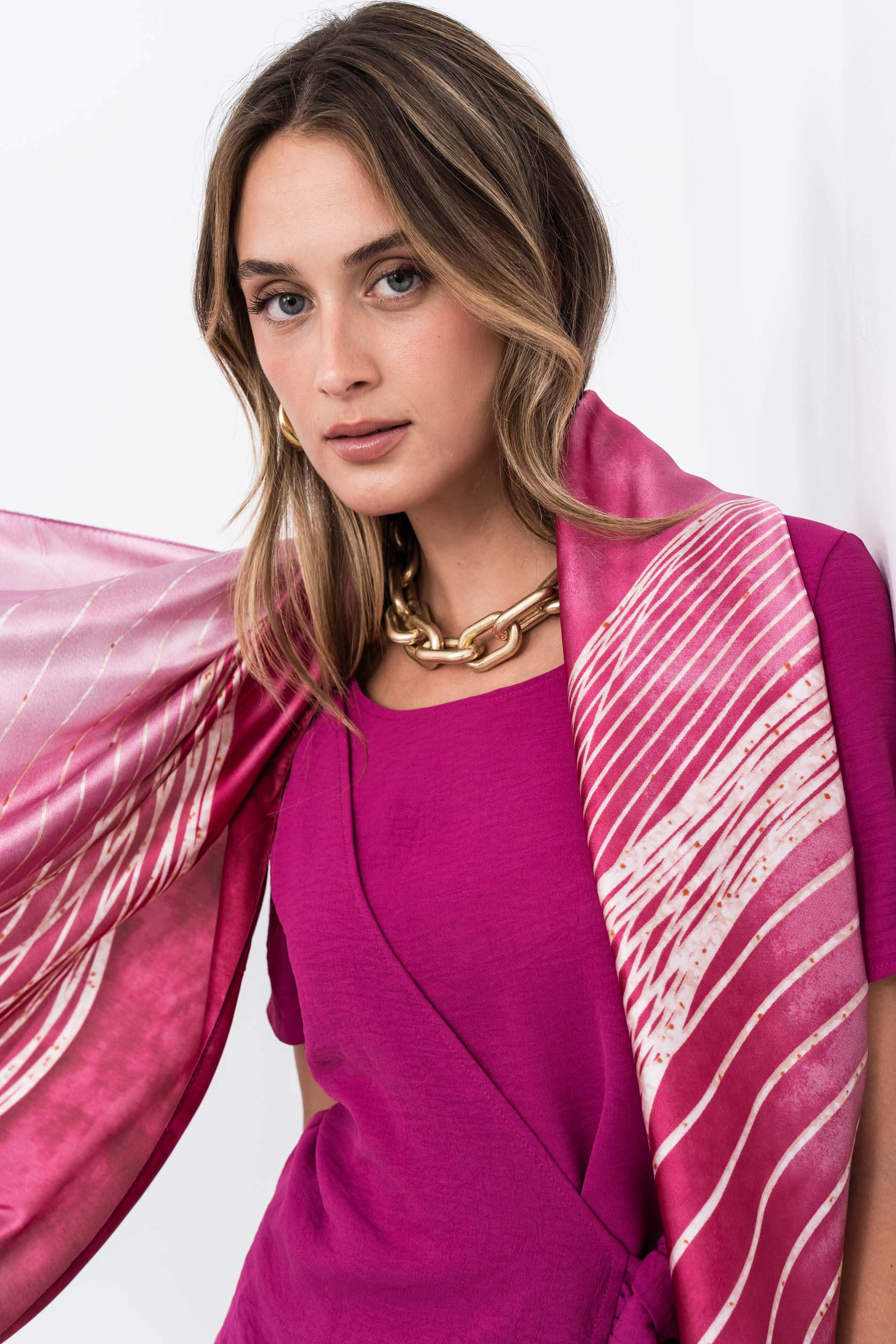 FOULARD EFECTO SEDA TRAZOS