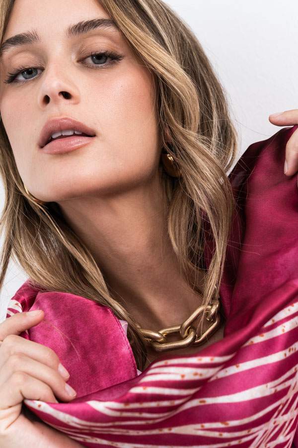 FOULARD EFECTO SEDA TRAZOS