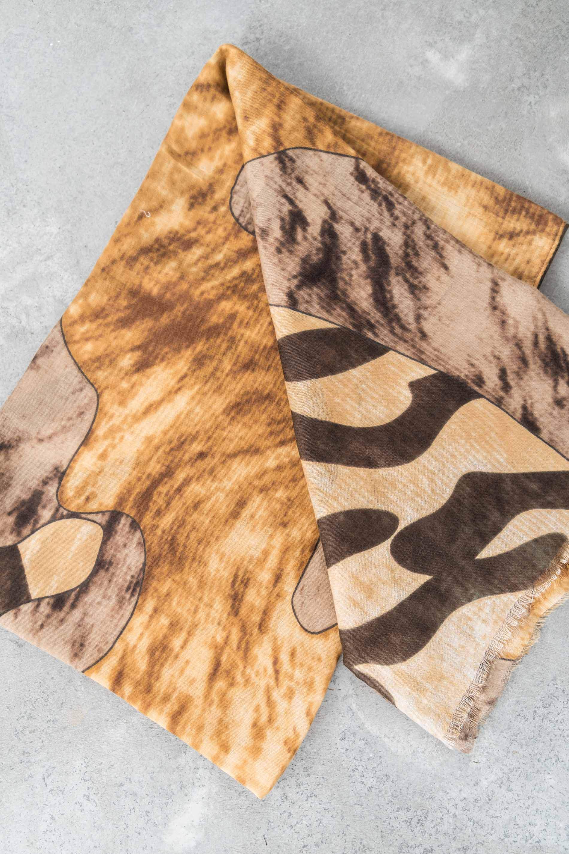 FOULARD ESTAMPADO JIRAFA MARRÓN