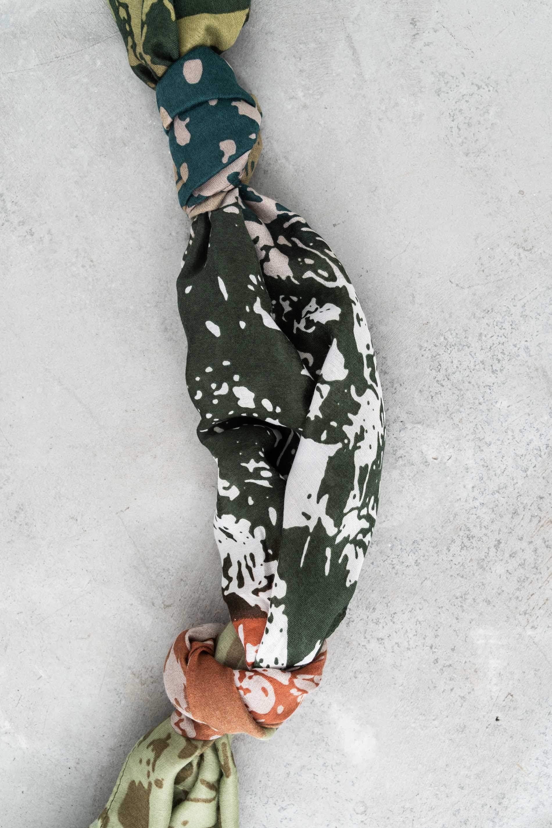 FOULARD BLOQUES ESTAMPADO VERDE