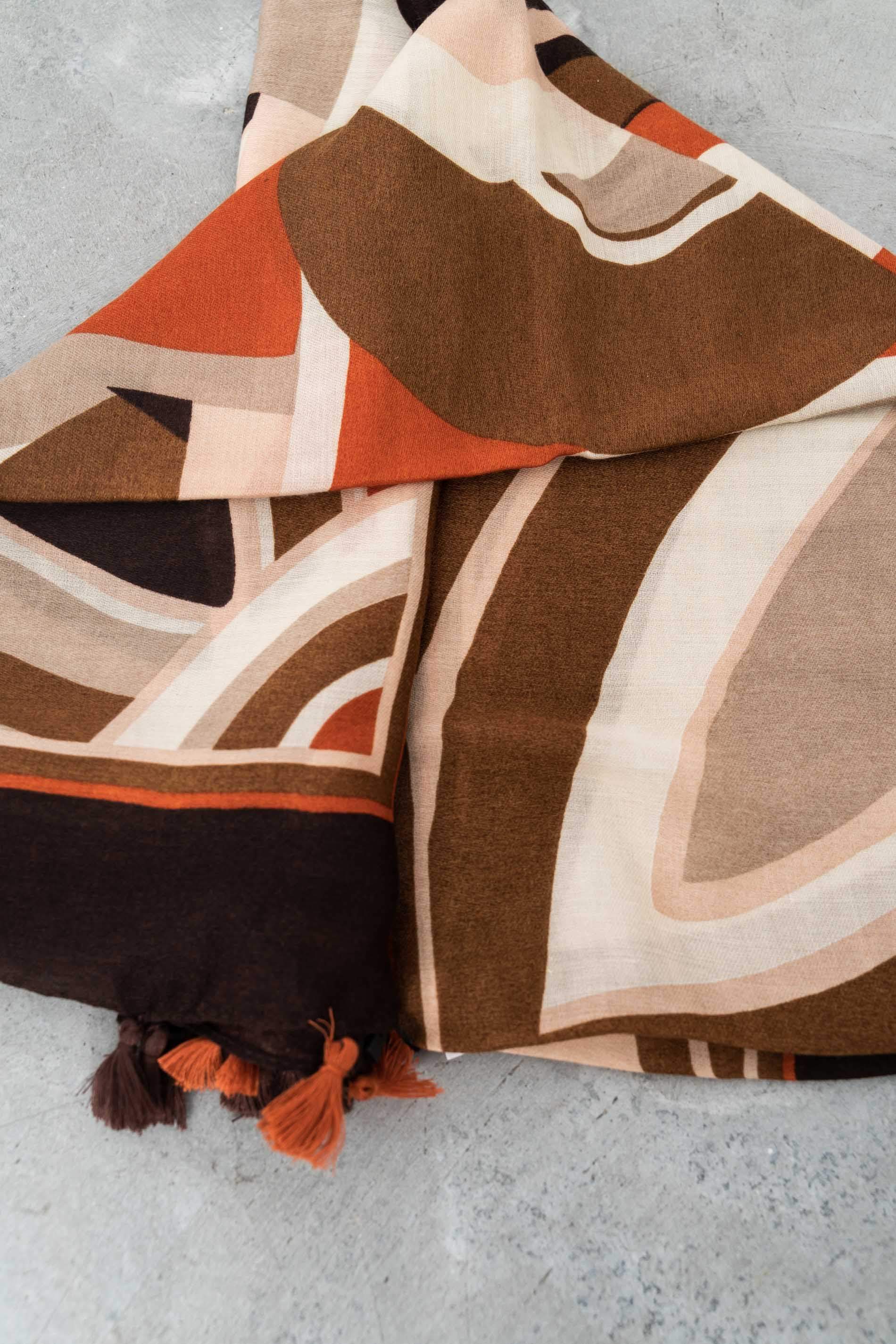 FOULARD GEOMÉTRICOS POMPONES CALDERA