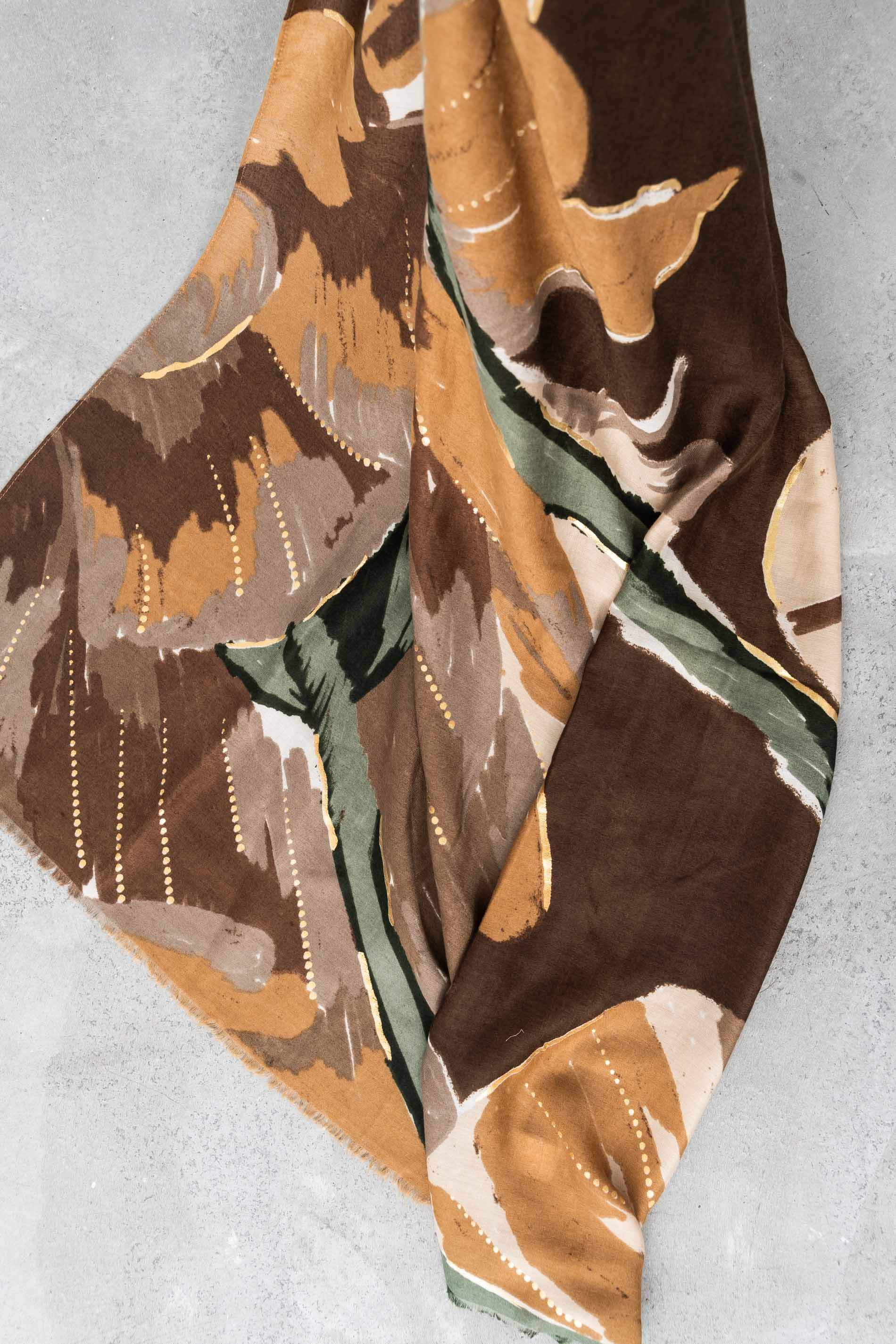 FOULARD FLOR DETALLE ORO CAMEL