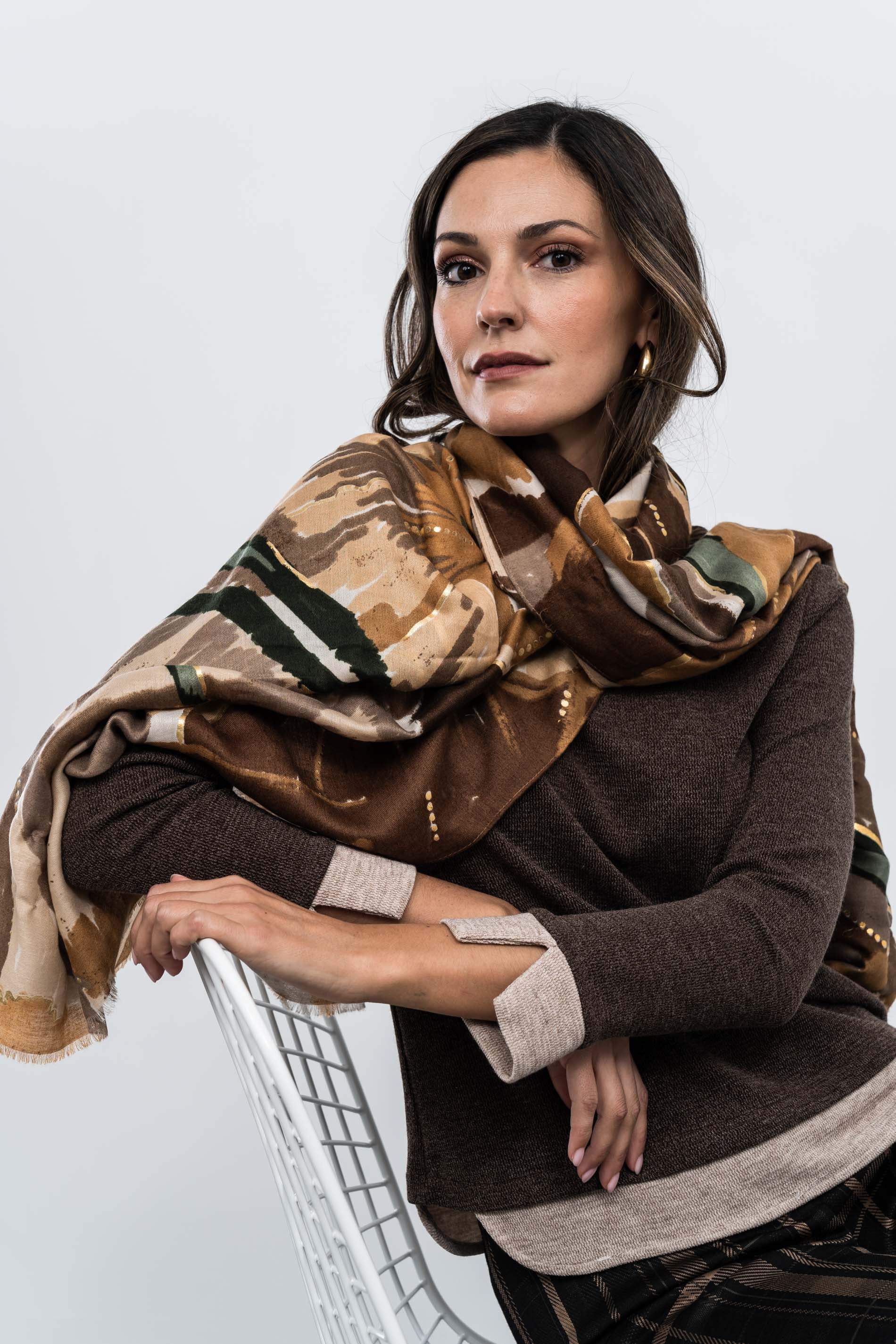 FOULARD FLOR DETALLE ORO CAMEL