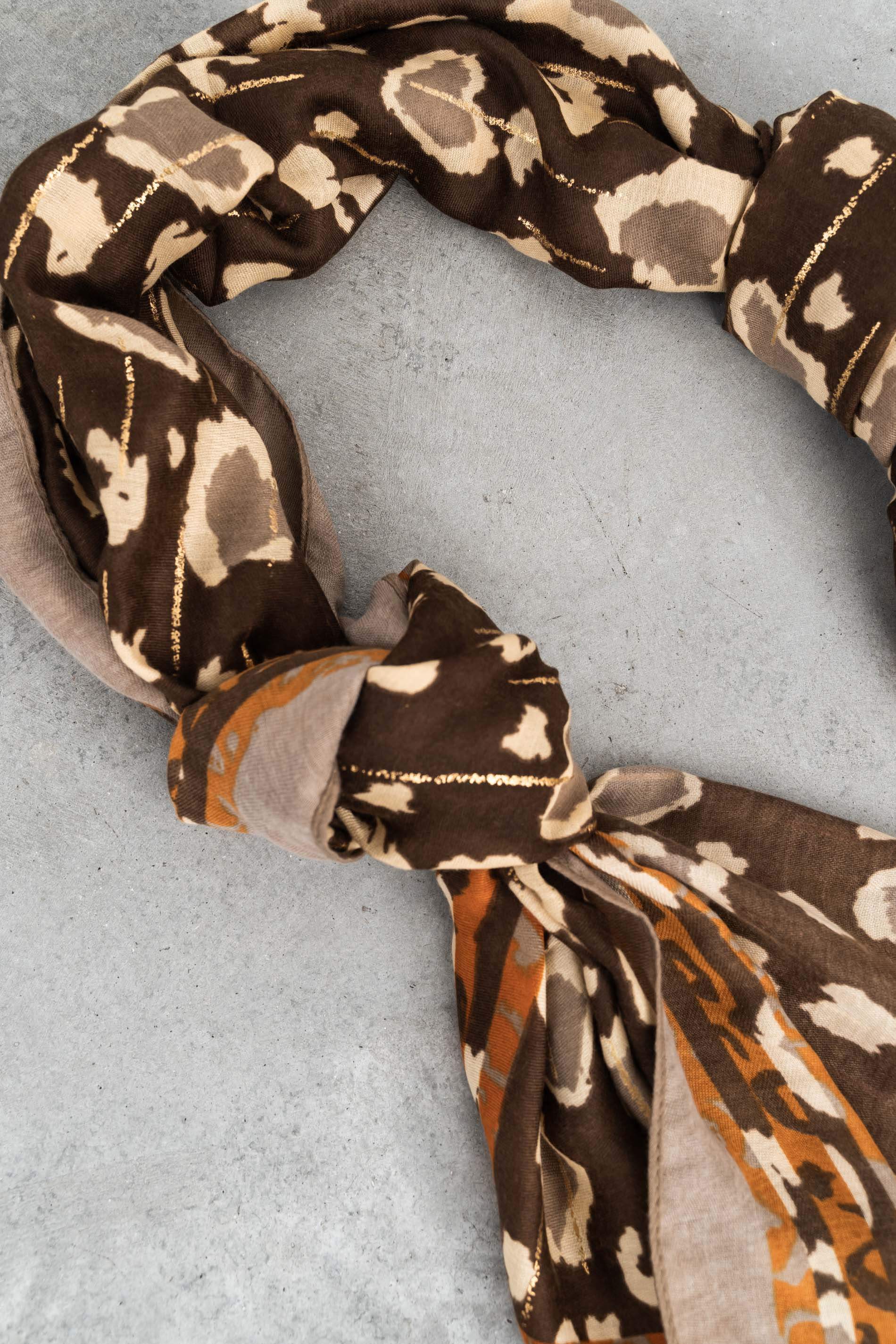 FOULARD ESTAMPADO ANIMAL ORO CAMEL