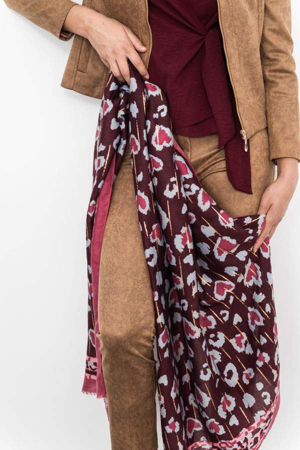 FOULARD ESTAMPADO ANIMAL ORO BURDEOS