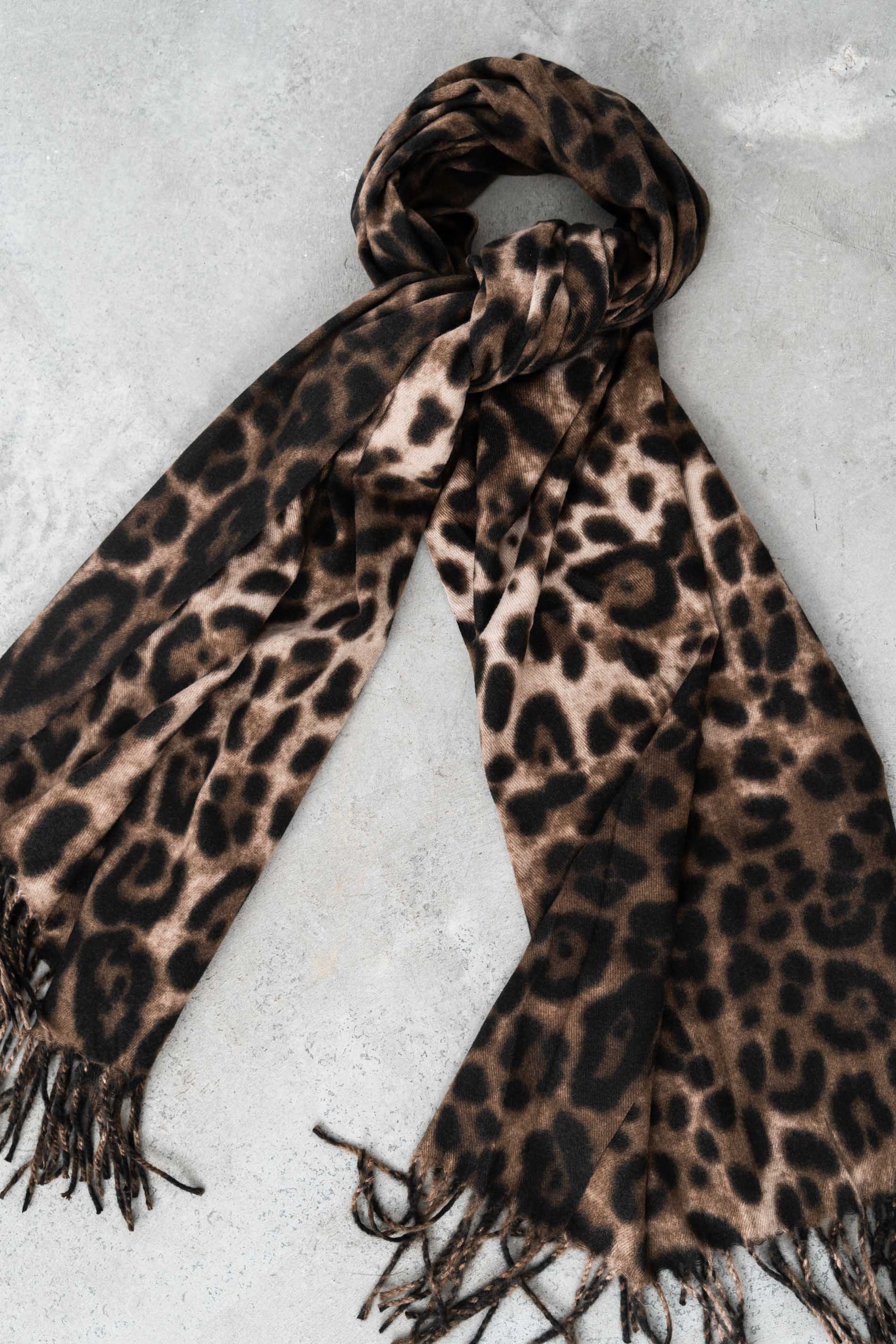 ESTOLA CÁLIDA ANIMAL NEGRO