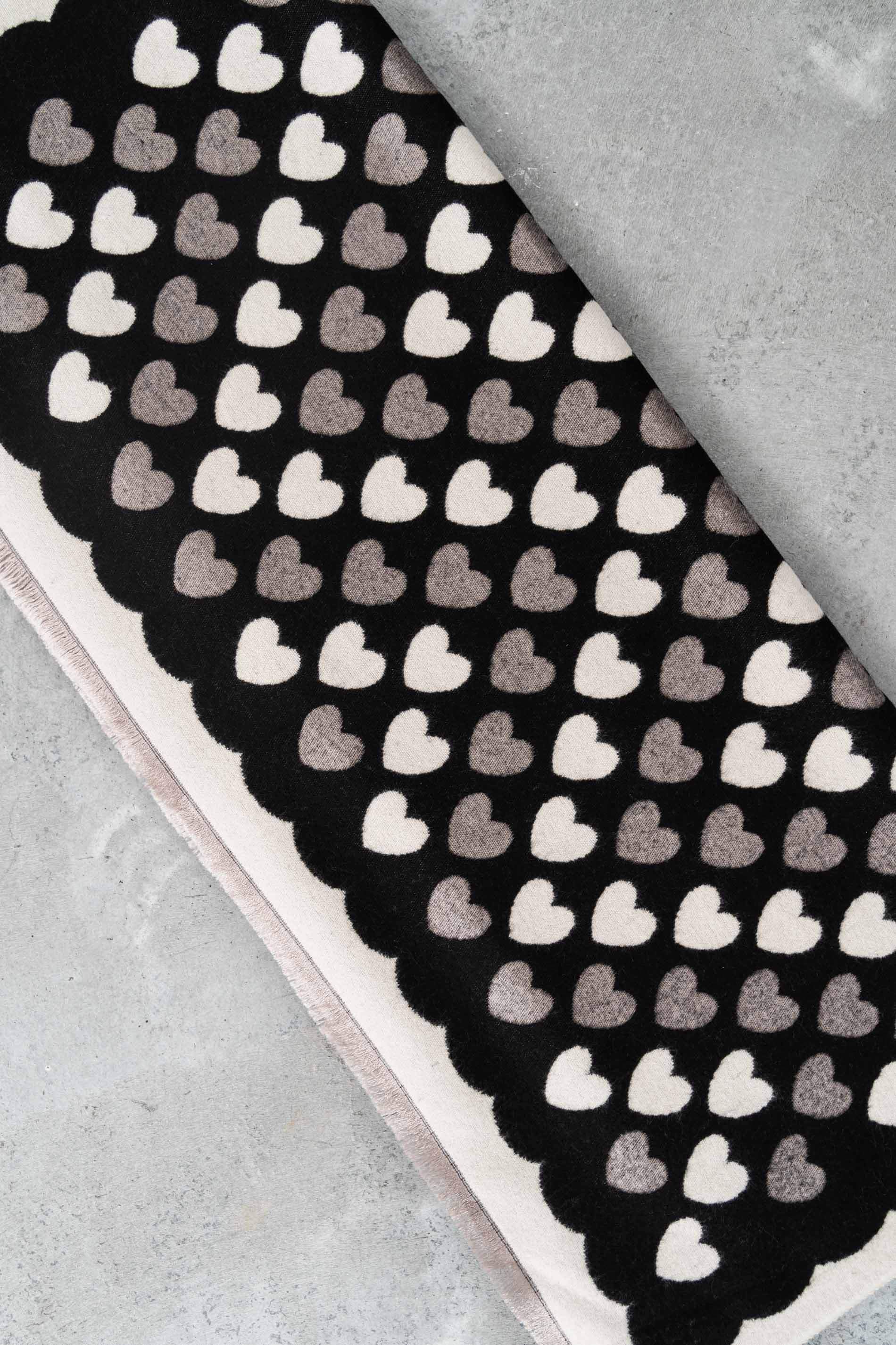 ESTOLA CORAZONES NEGRO