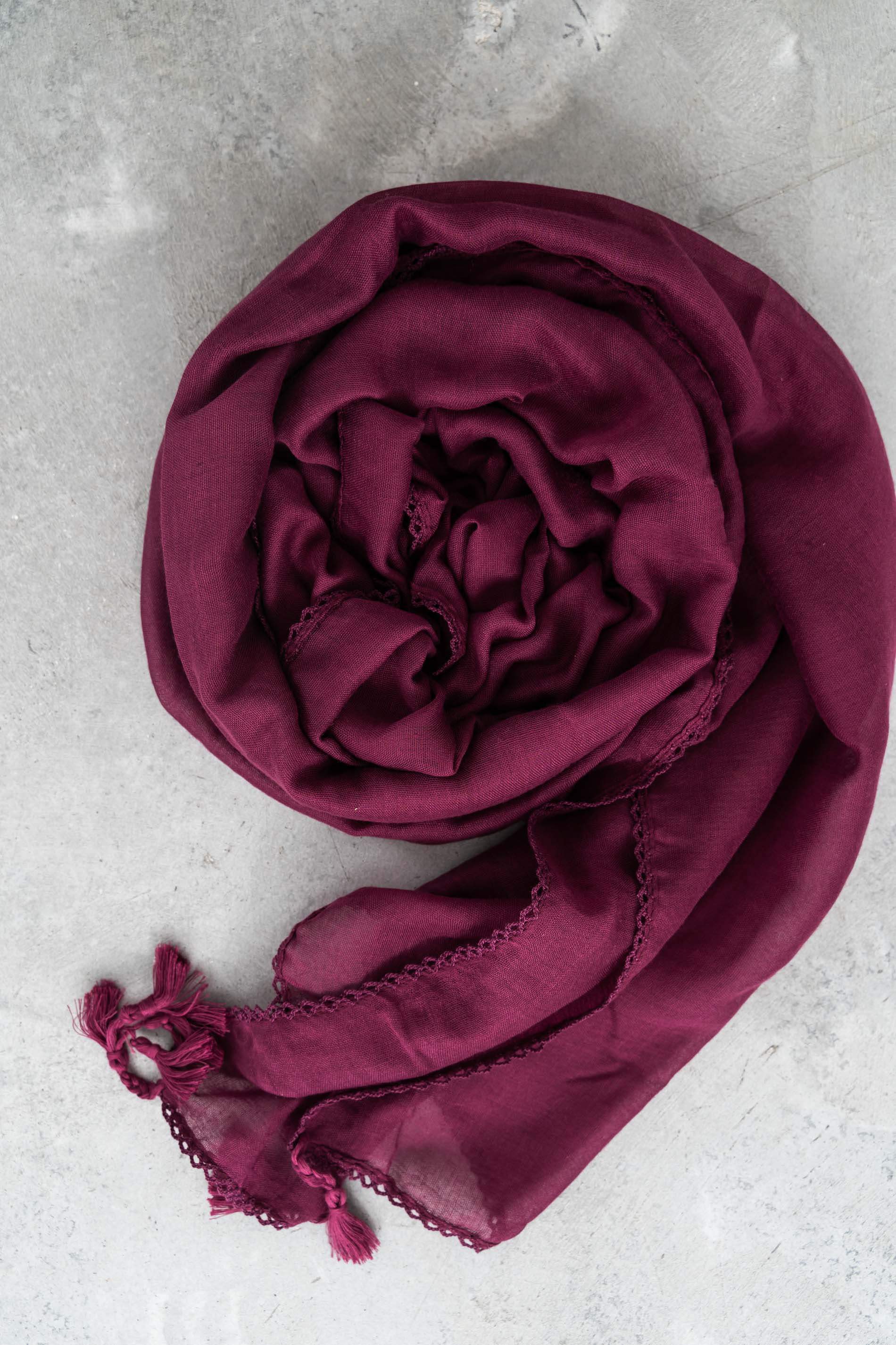 FOULARD LISO POMPONES BURDEOS