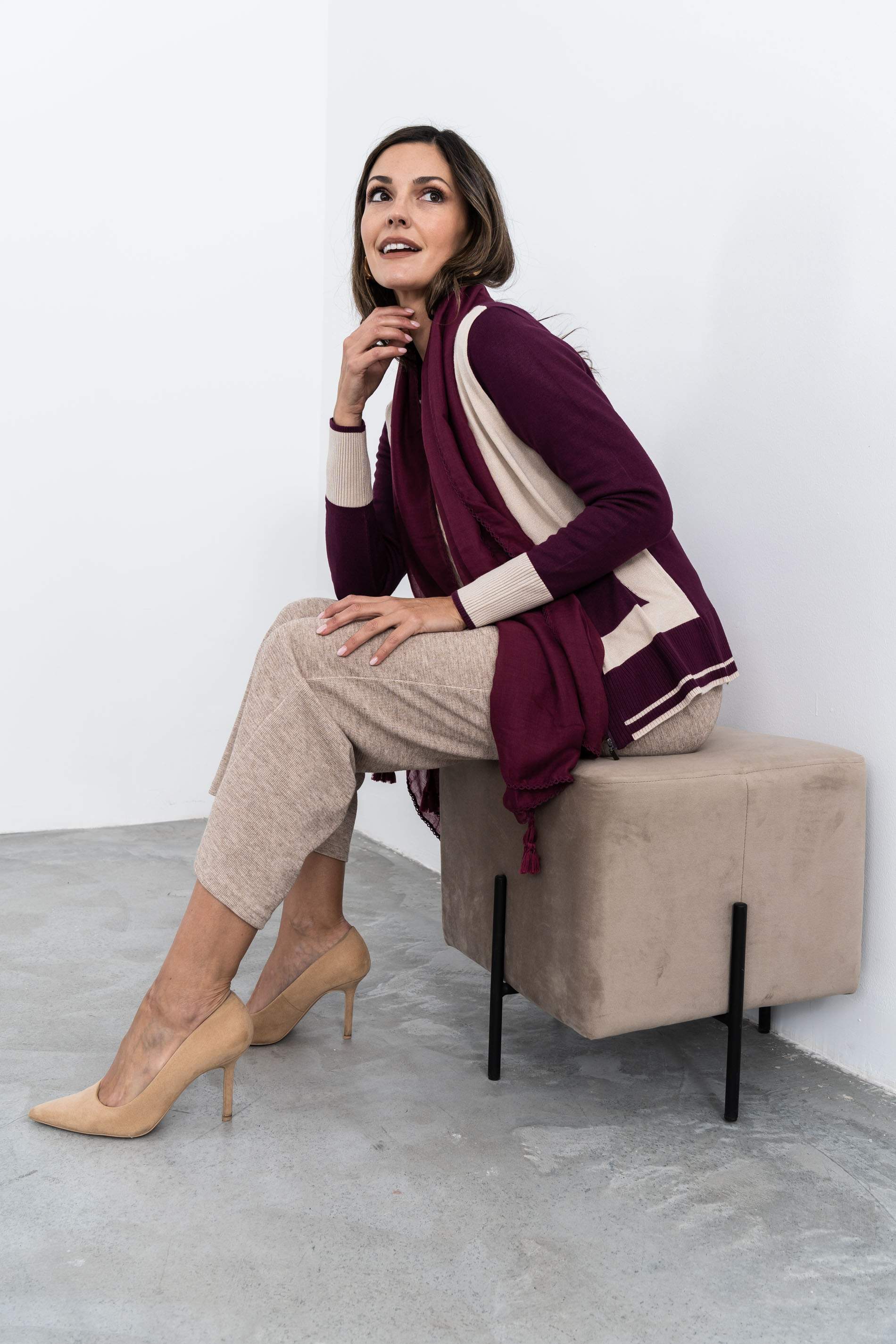 FOULARD LISO POMPONES BURDEOS