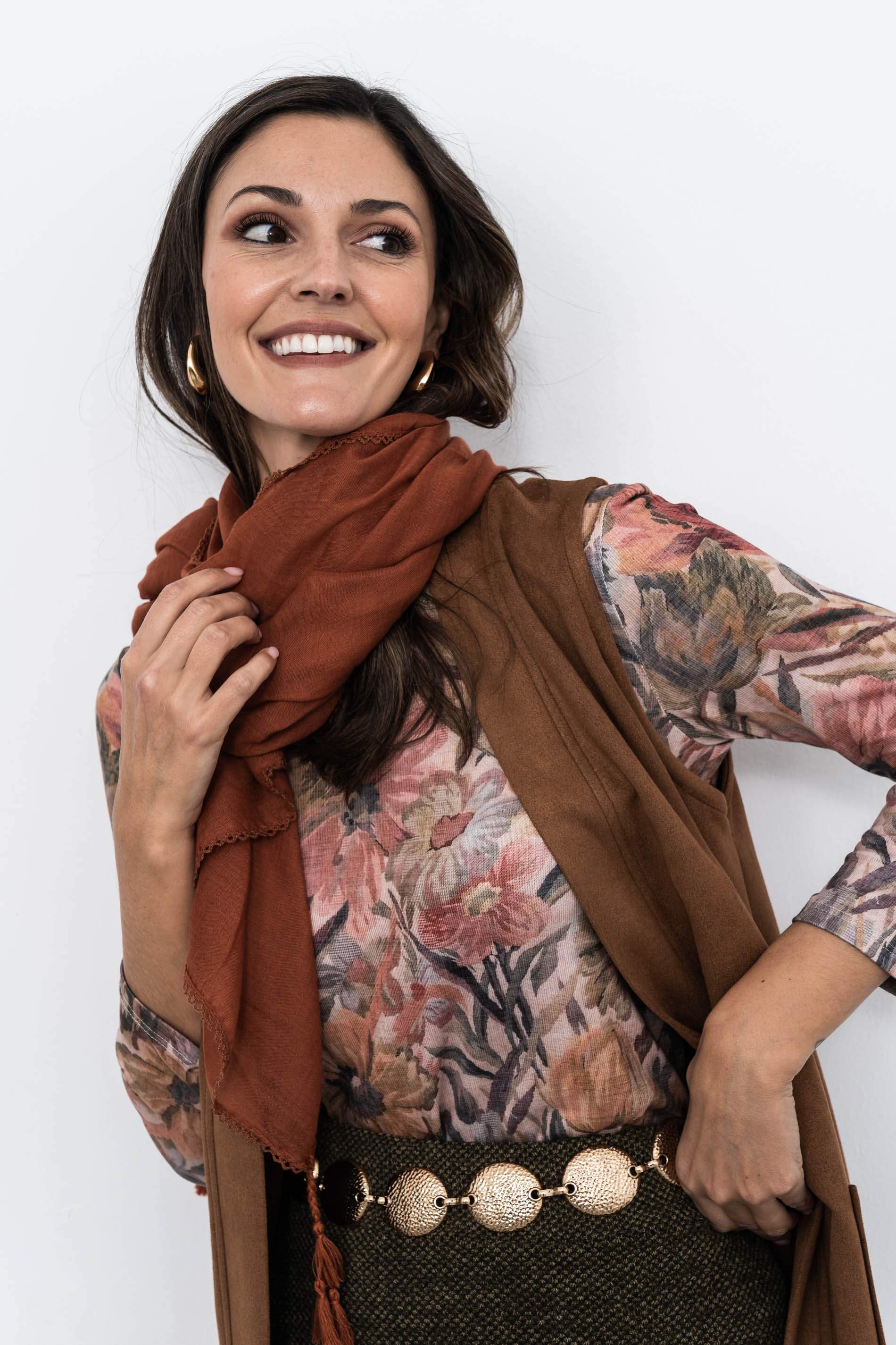 FOULARD LISO POMPONES TEJA