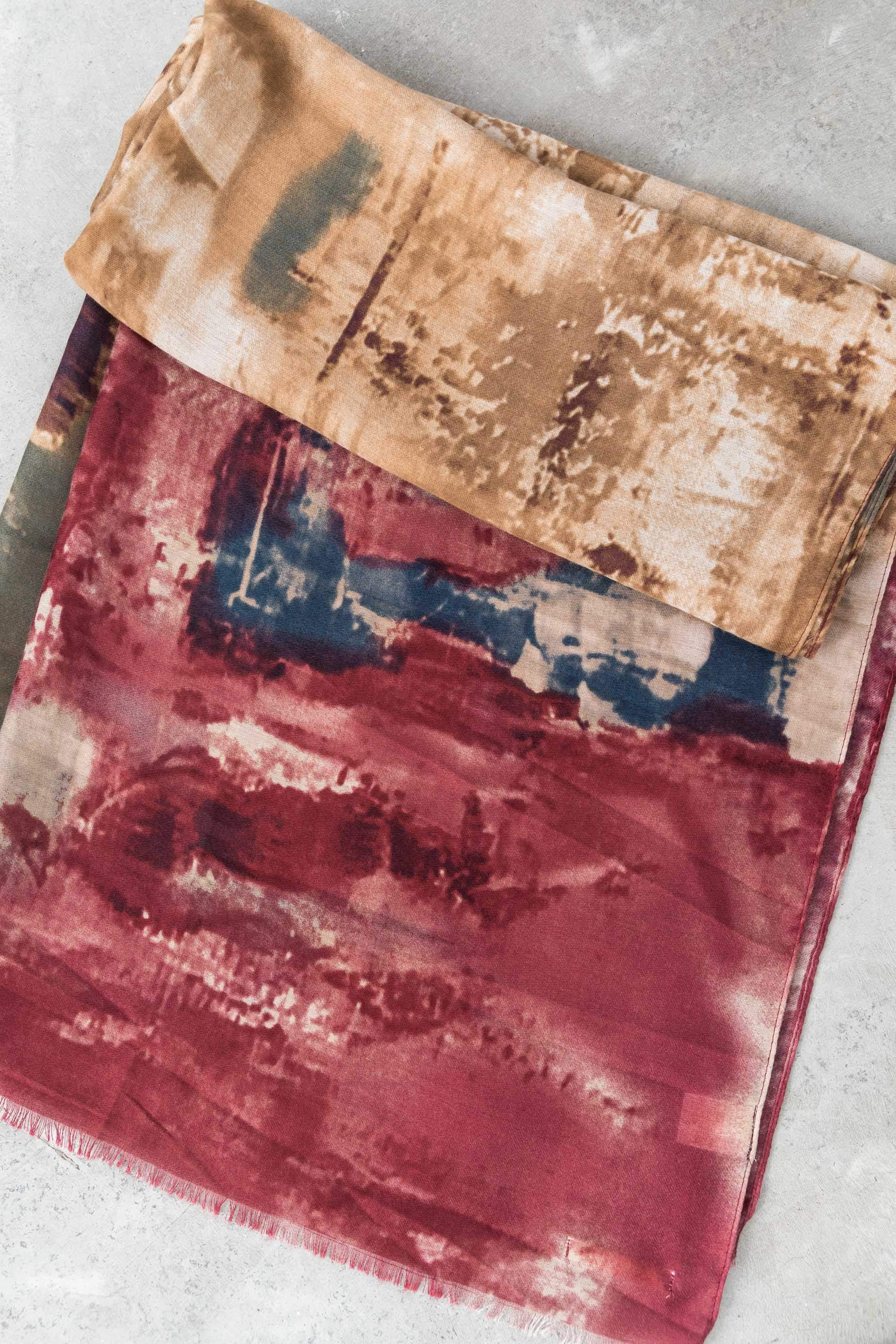FOULARD ESTAMPADO ABSTRACTO BURDEOS