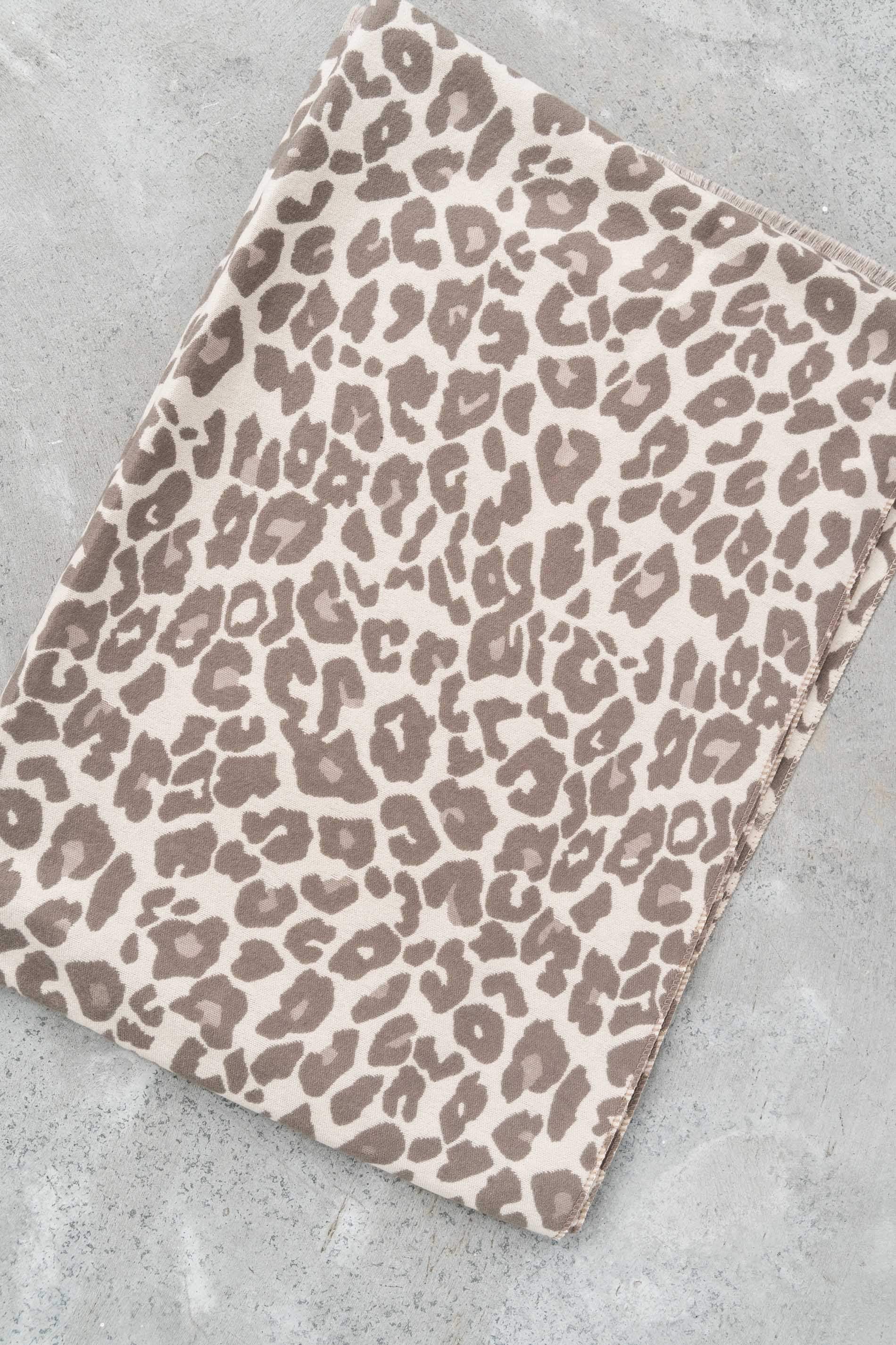 ESTOLA REVERSIBLE ANIMAL GRIS