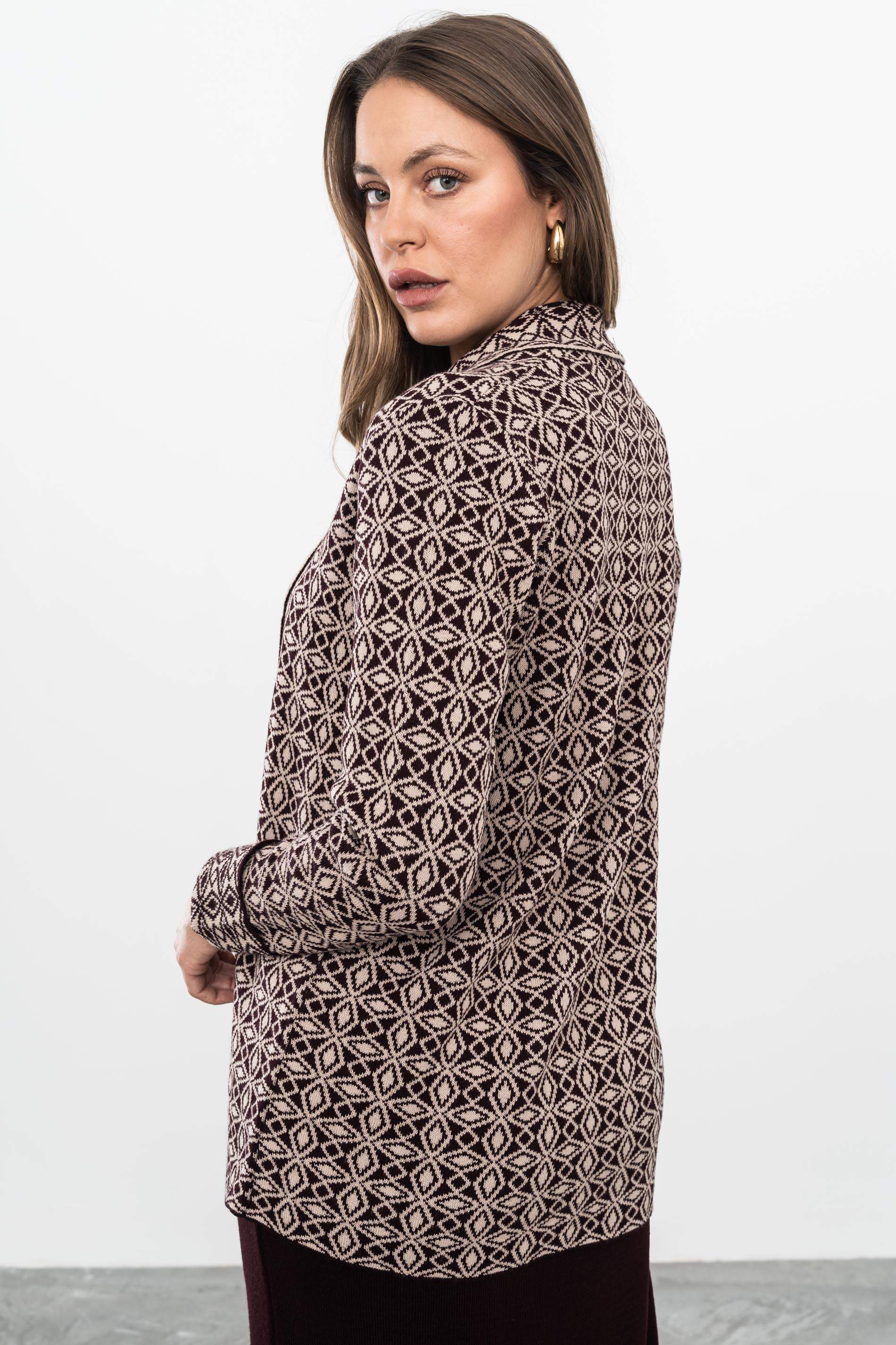 CHAQUETA SOLAPA ROMBITOS BERENJENA