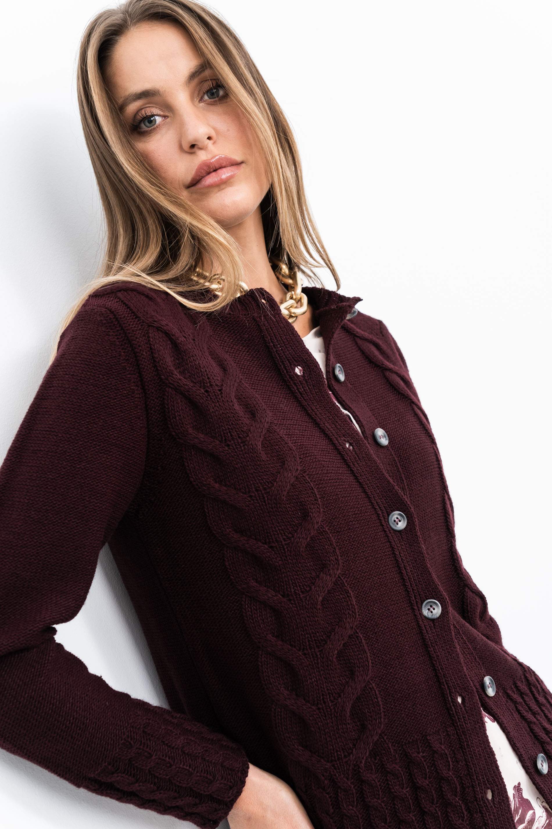 CHAQUETA PUÑOS OCHITOS GRANATE