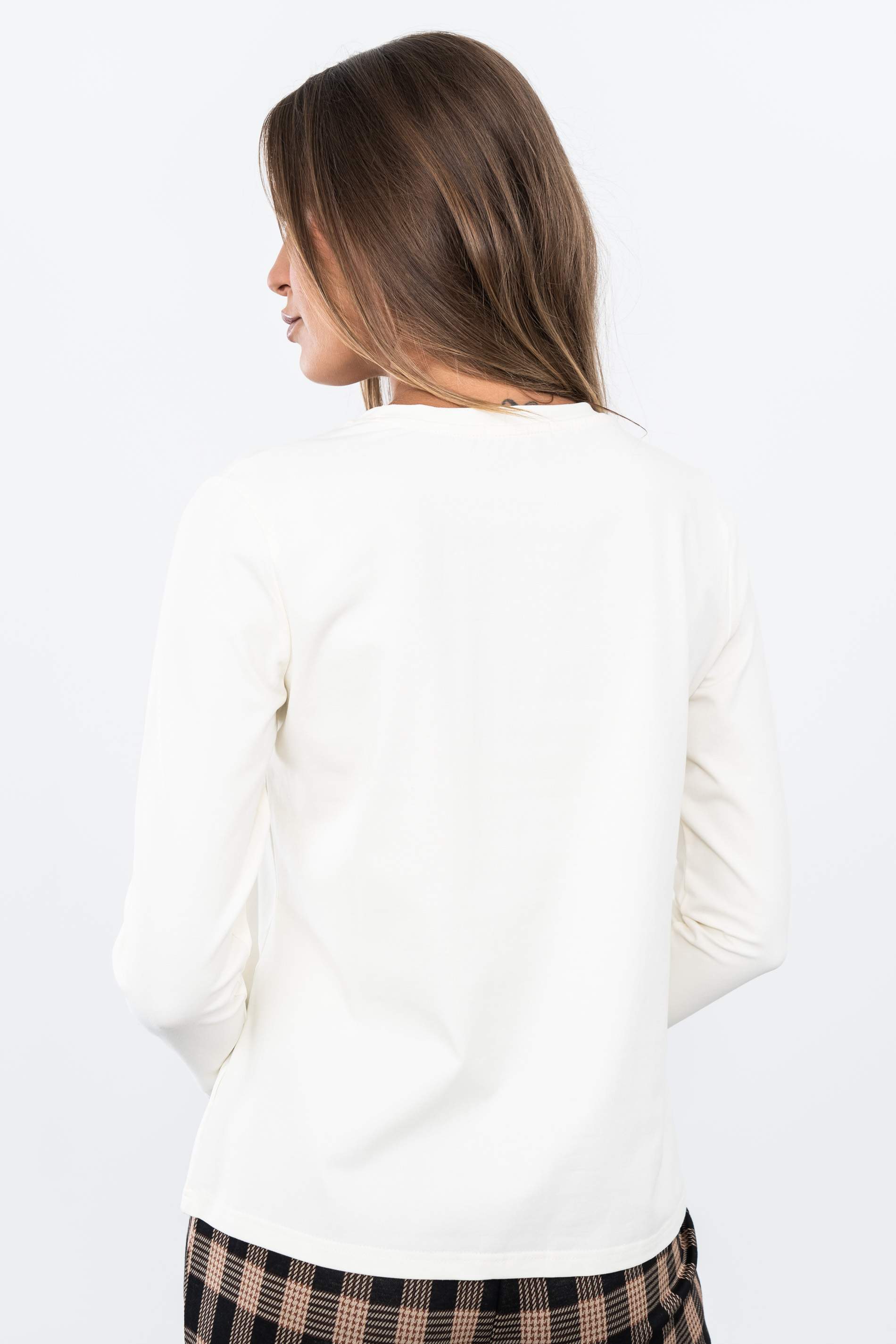 CAMISETA BORDADO RAMILLETE