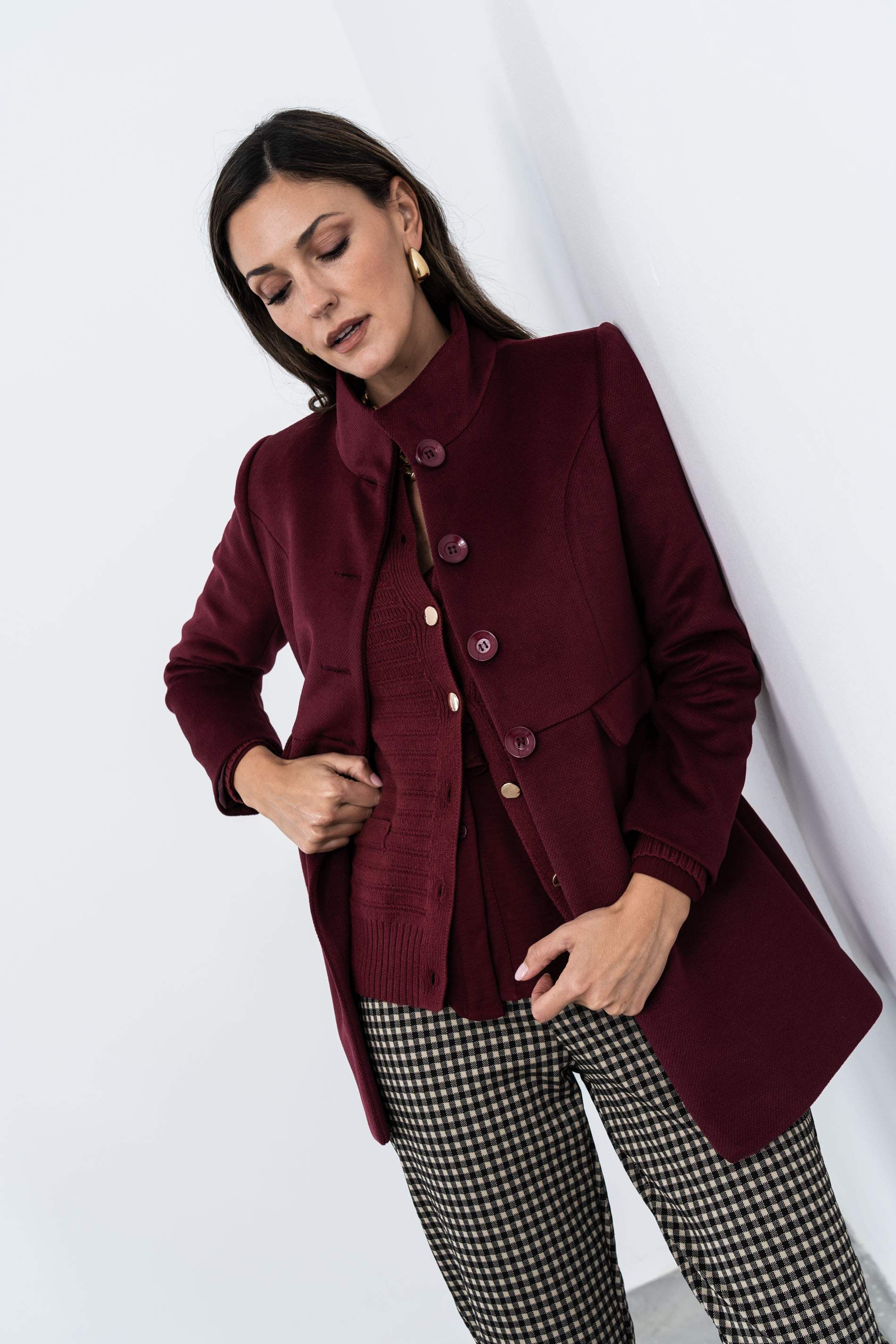 CHAQUETA BOTONES ORO BURDEOS