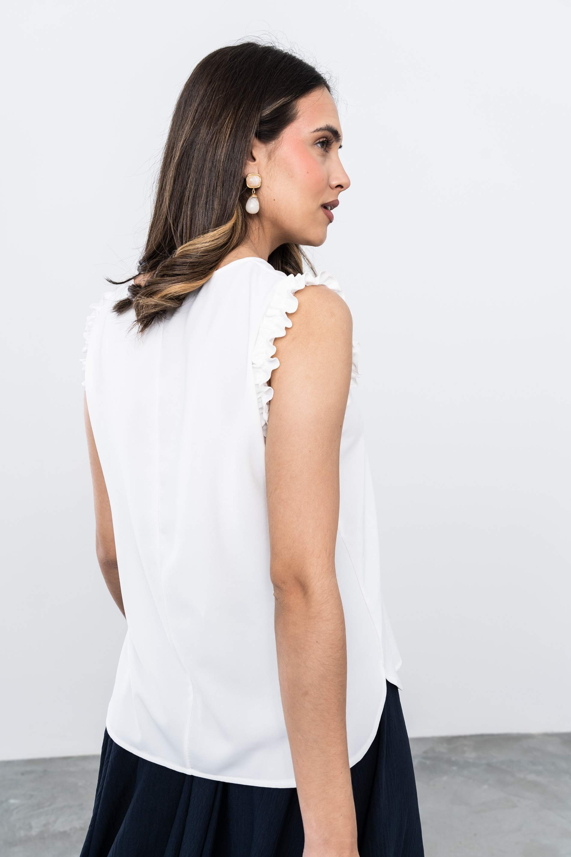 BLUSA VOLANTITOS MARFIL