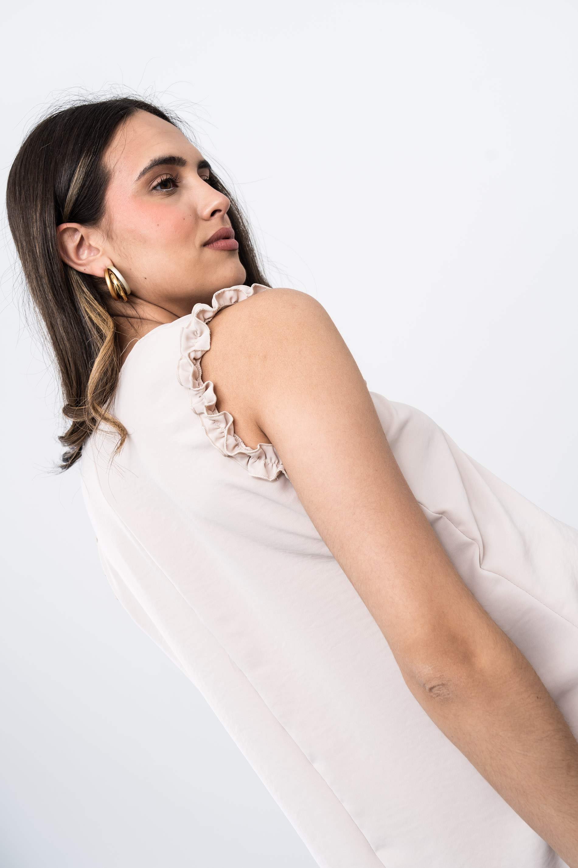 BLUSA VOLANTITOS BEIGE