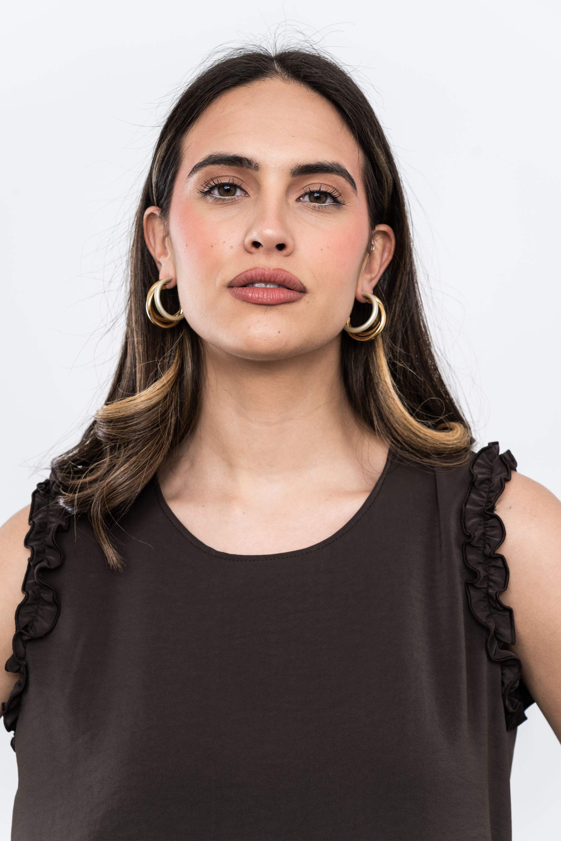 BLUSA VOLANTITOS CHOCOLATE