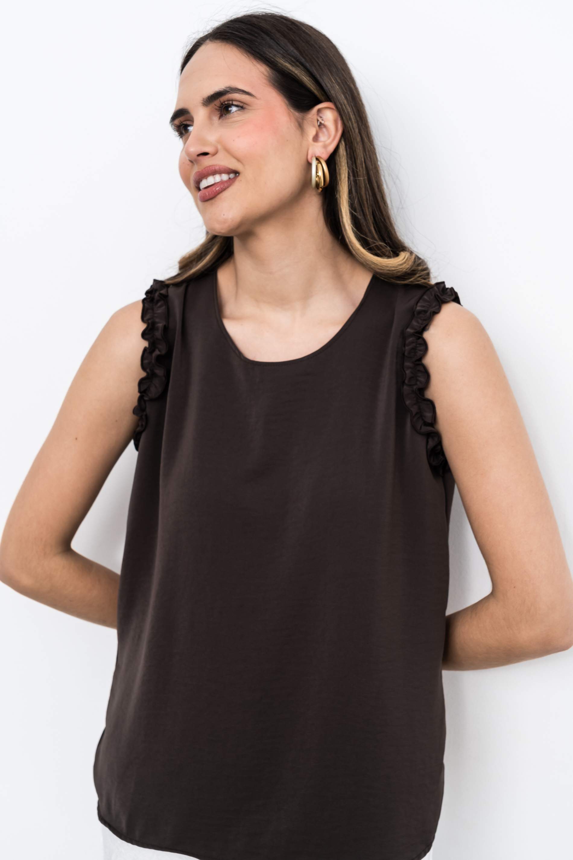 BLUSA VOLANTITOS CHOCOLATE