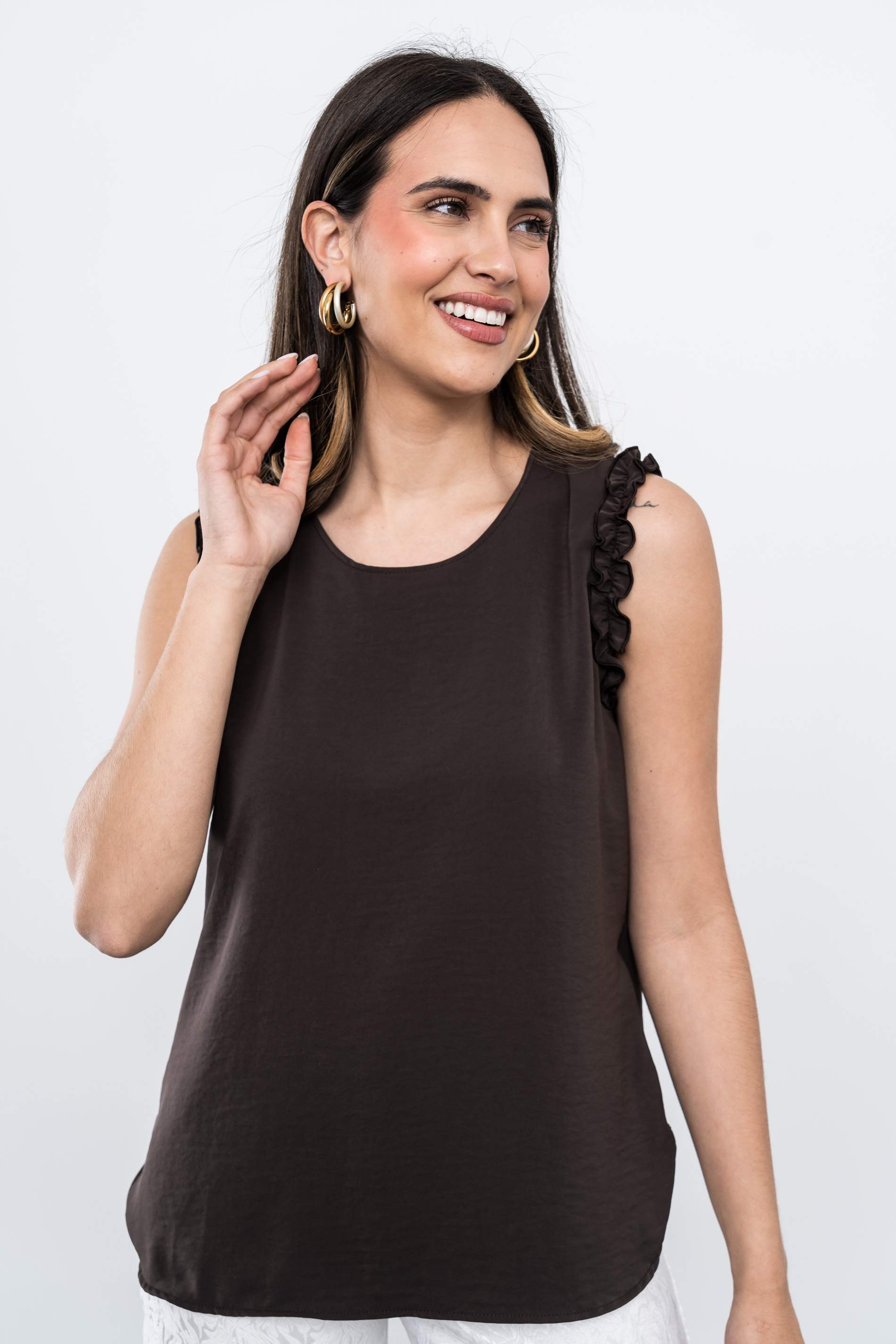 BLUSA VOLANTITOS CHOCOLATE