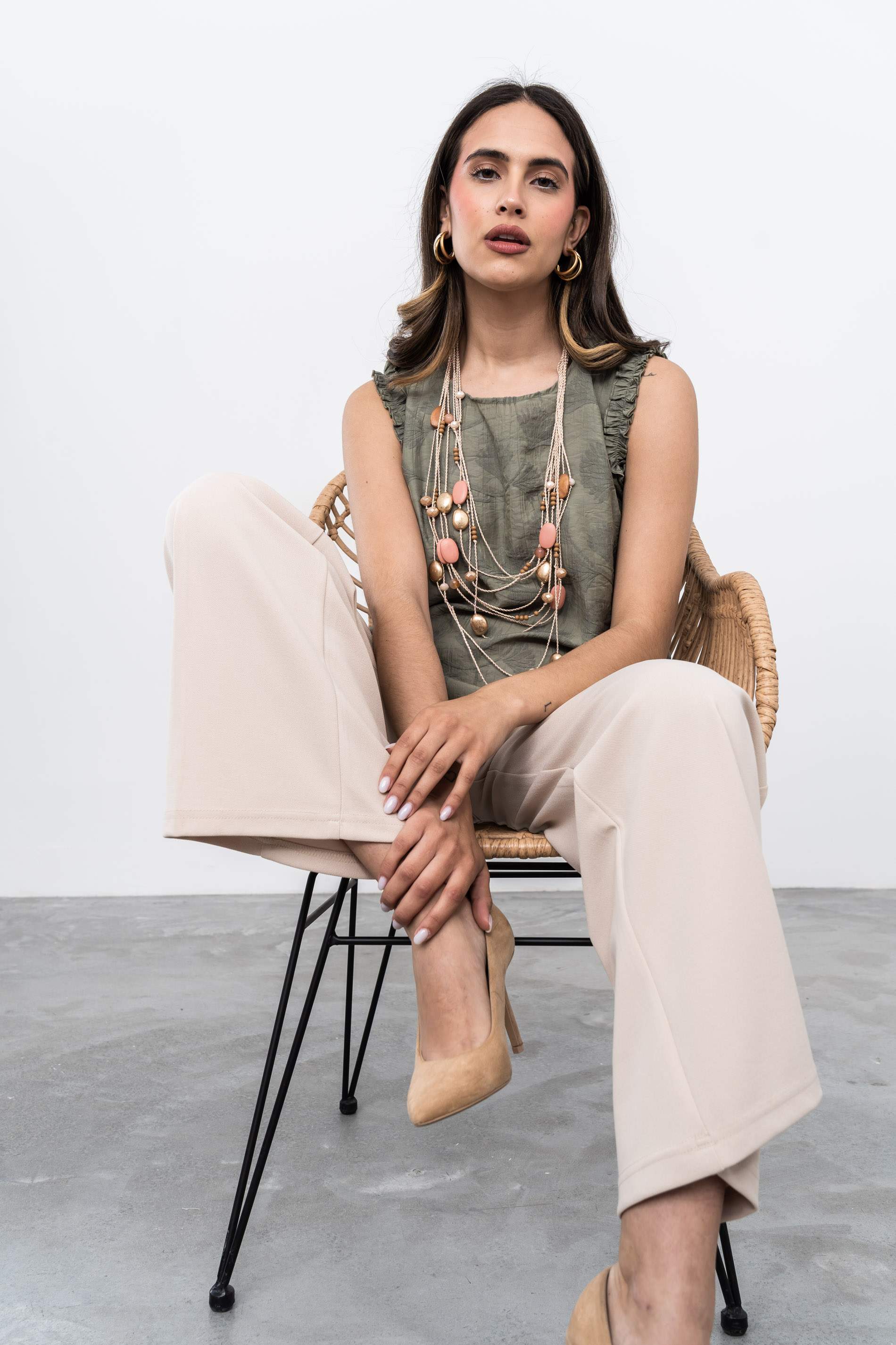 BLUSA VOLANTITOS JACQUARD KAKI