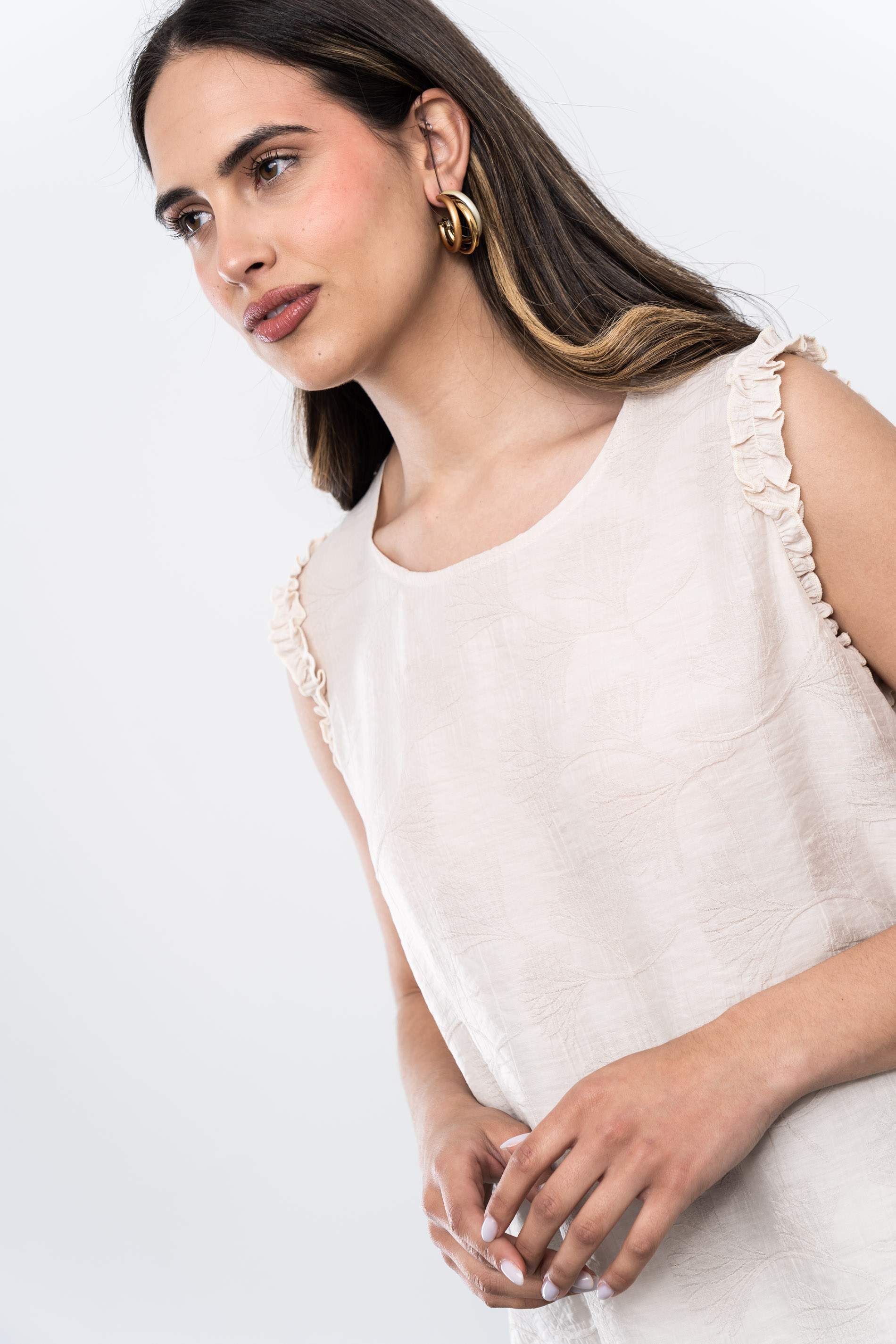 BLUSA VOLANTITOS JACQUARD BEIGE