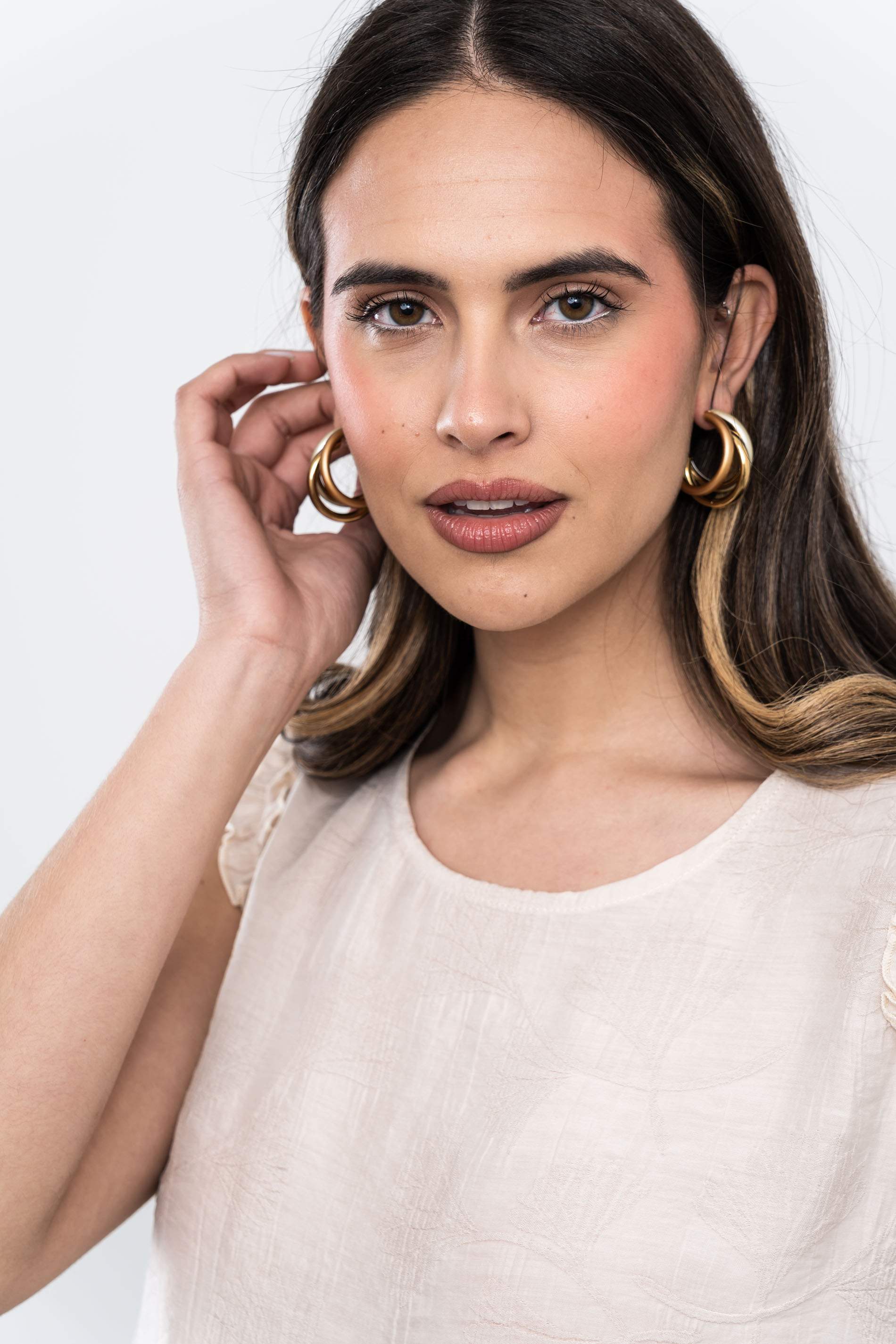 BLUSA VOLANTITOS JACQUARD BEIGE