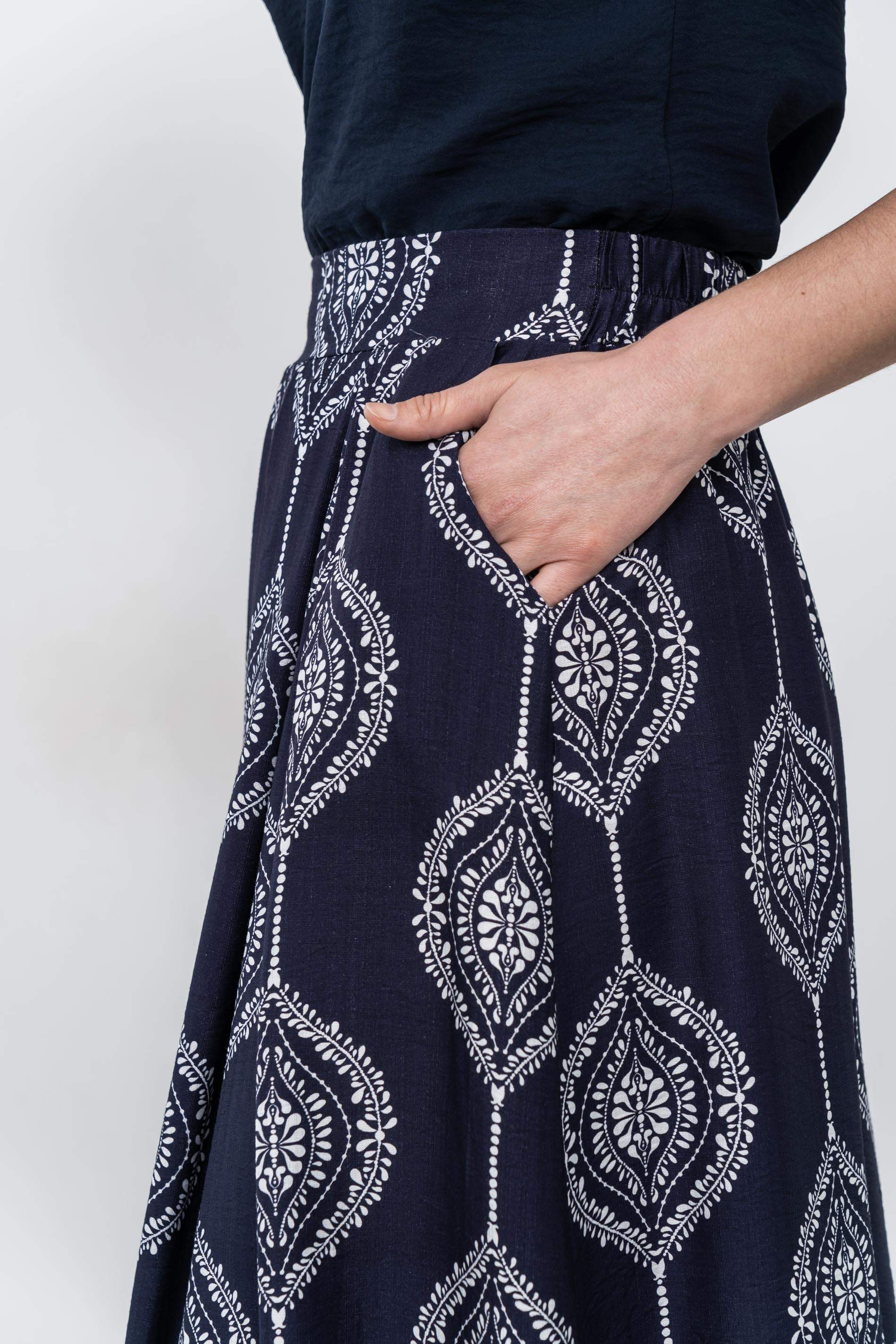 FALDA TABLAS DIBUJOS MARINO