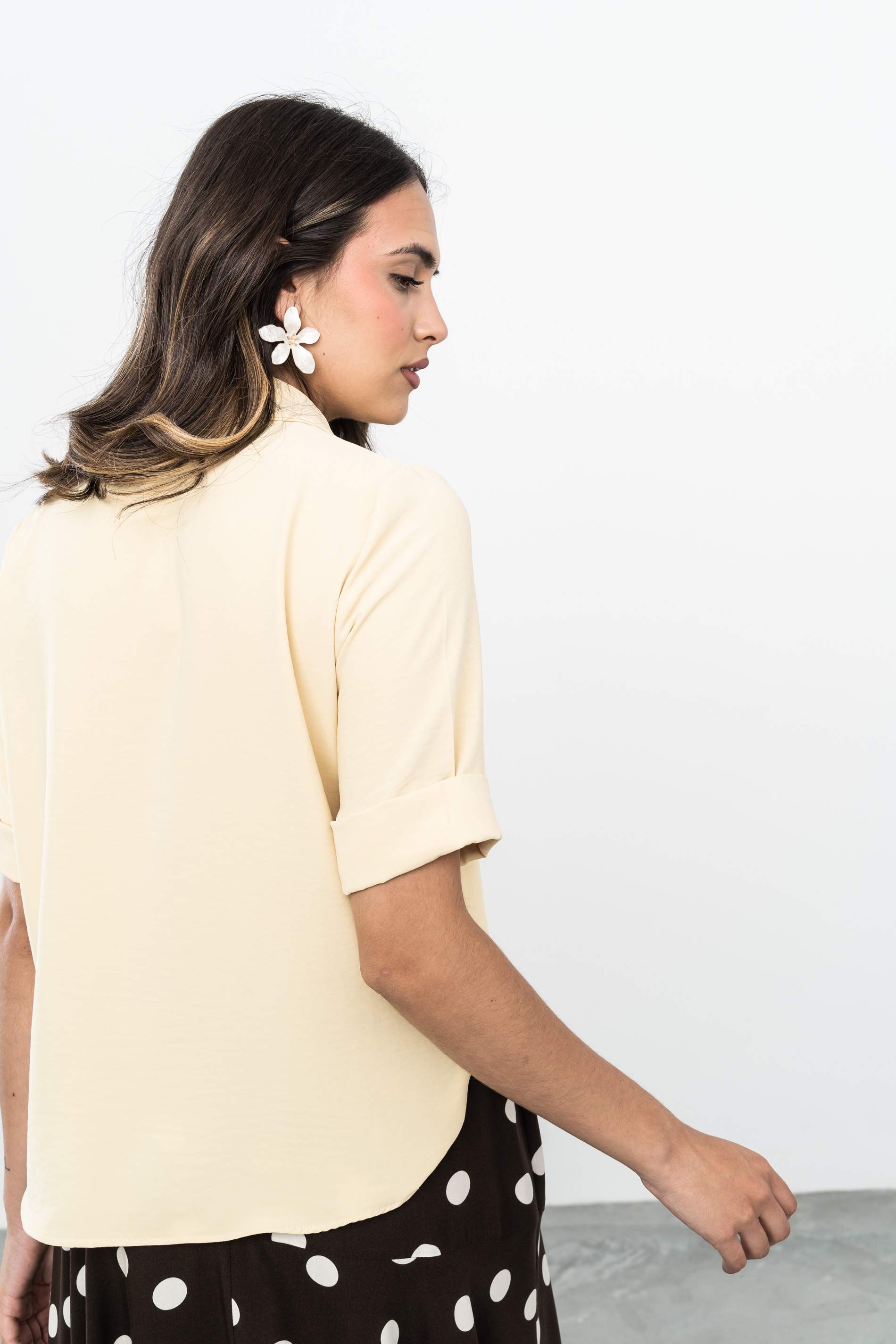 BLUSA TIPO POLO VAINILLA