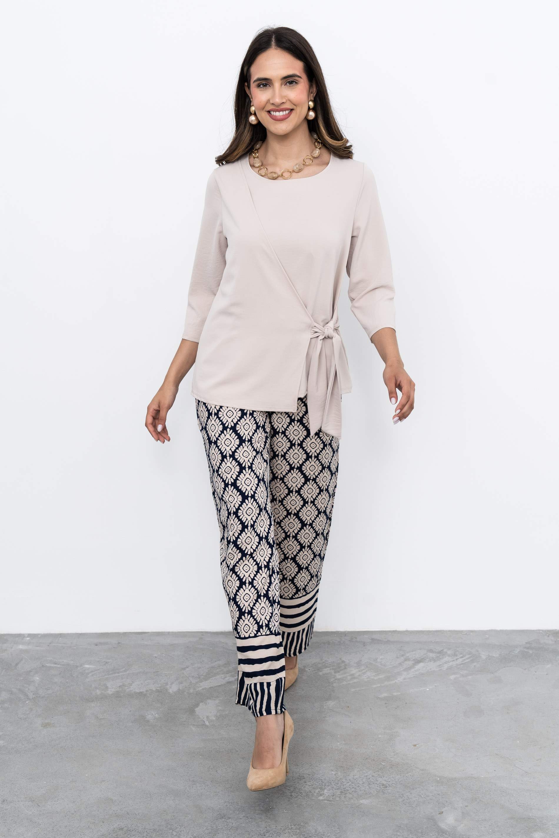 BLUSA EFECTO CRUZADO MANGA FRANCESA BEIGE