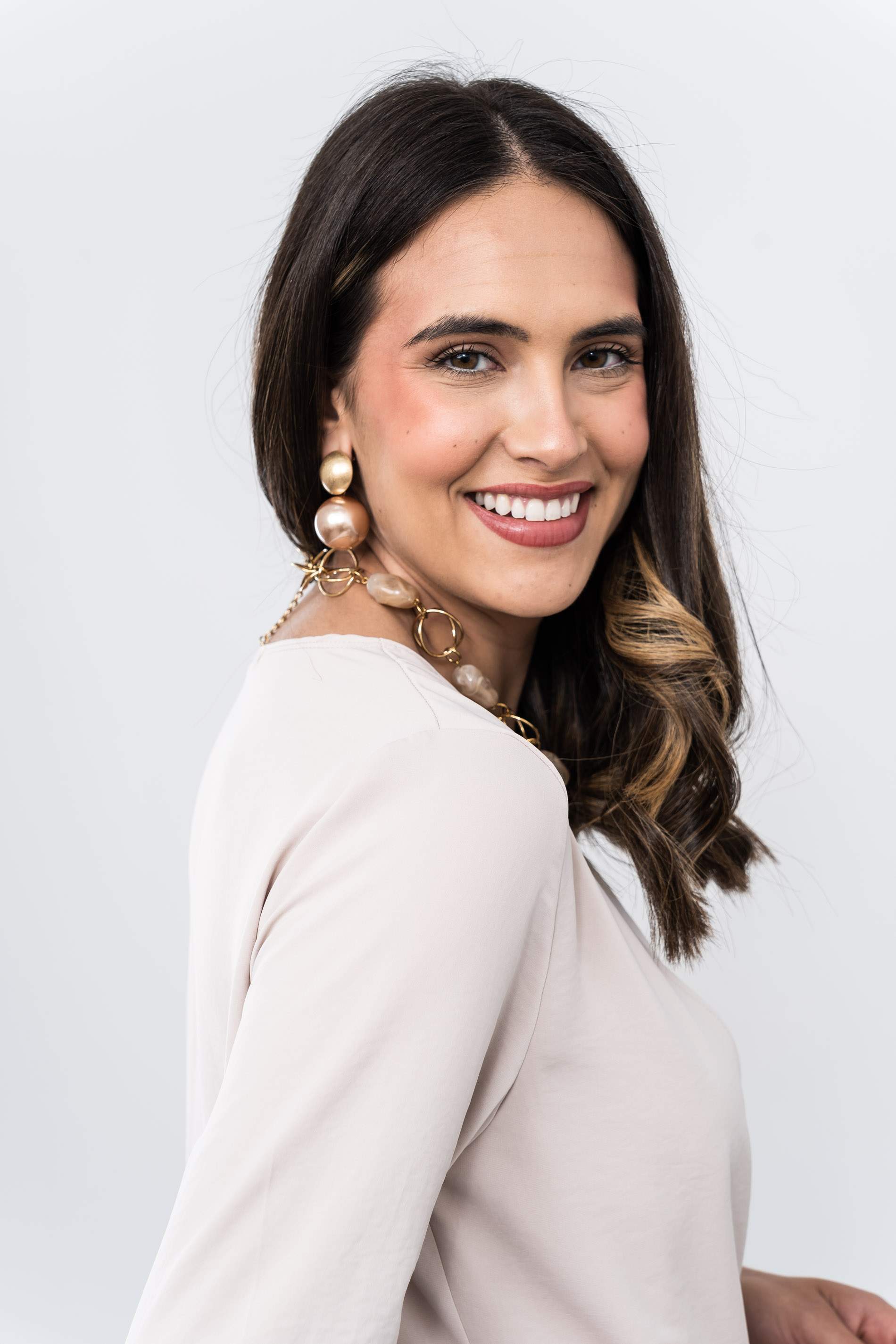 BLUSA EFECTO CRUZADO MANGA FRANCESA BEIGE