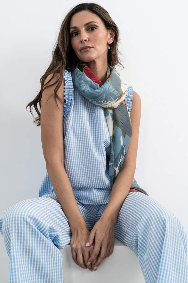 BLUSA CUADRITOS VOLANTE SISA CELESTE