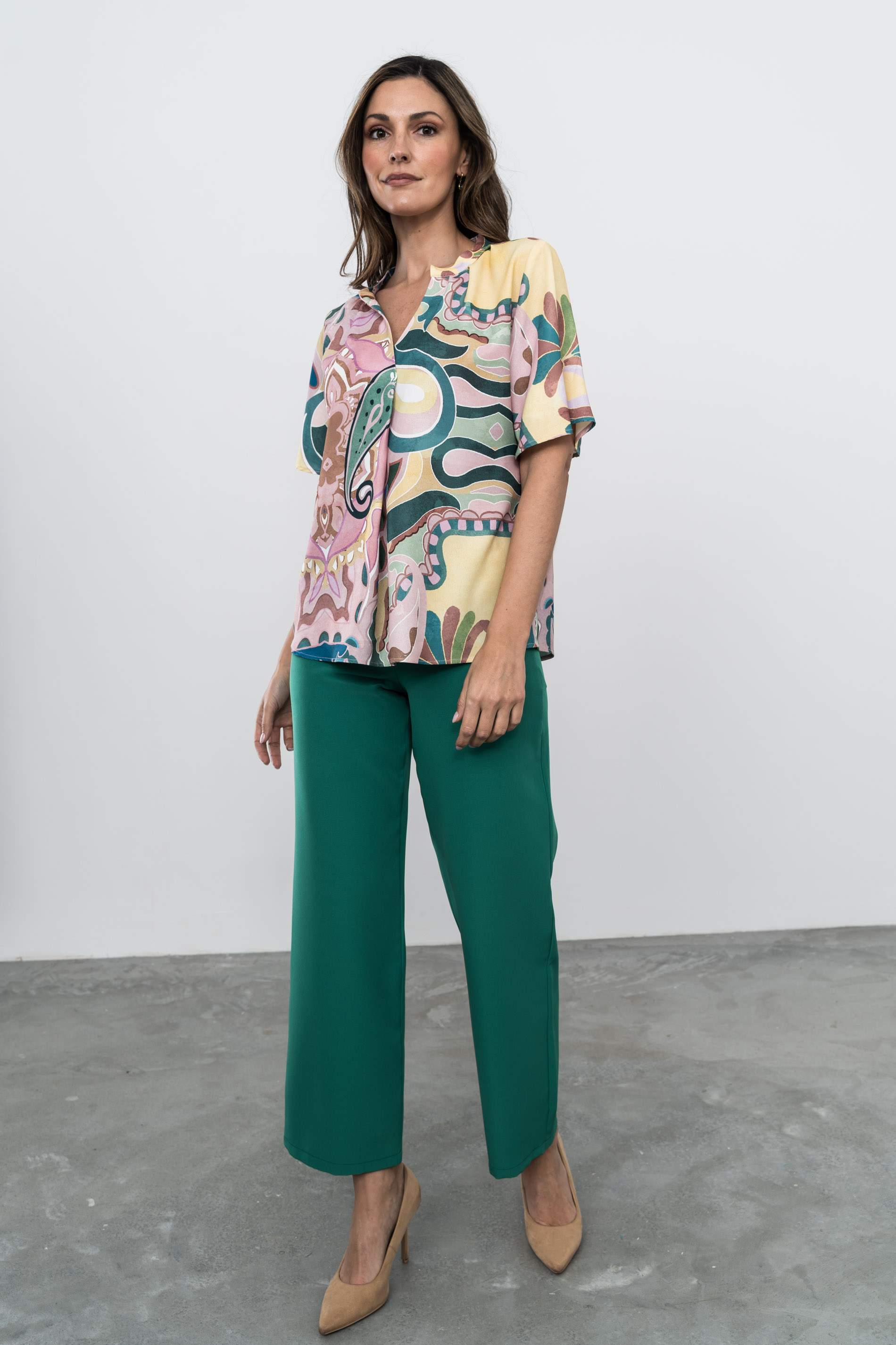 PANTALÓN RECTO COLOR VERDE