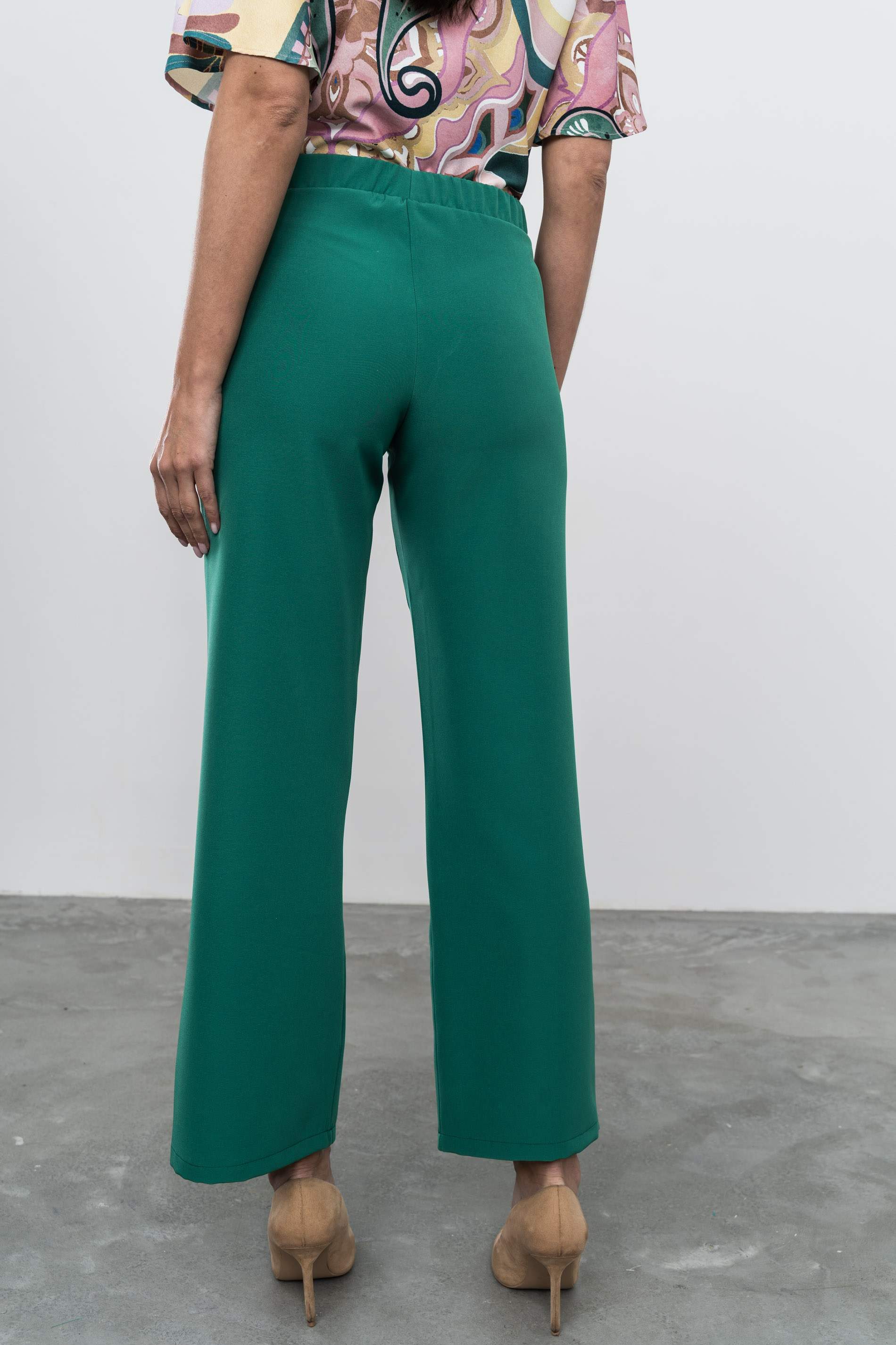 PANTALÓN RECTO COLOR VERDE