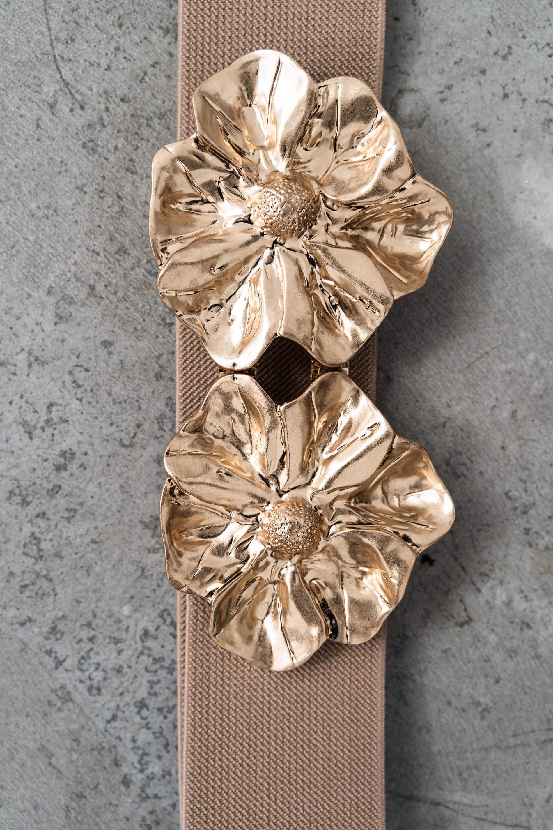 CINTURÓN ELÁSTICO FLOR METAL CAMEL