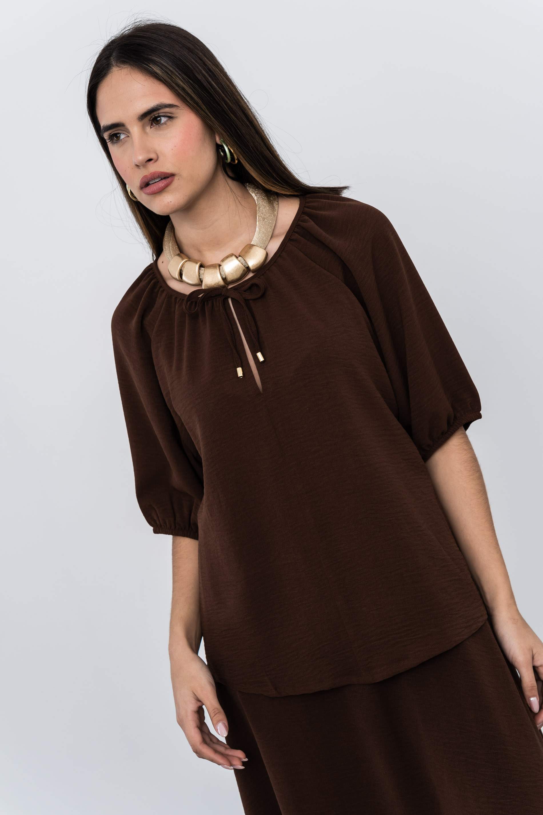 BLUSA FRUNCES LACITO CHOCOLATE