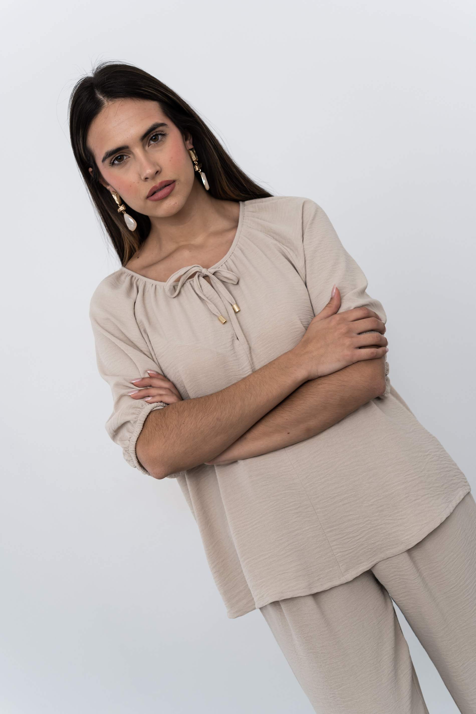 BLUSA FRUNCES LACITO ARENA