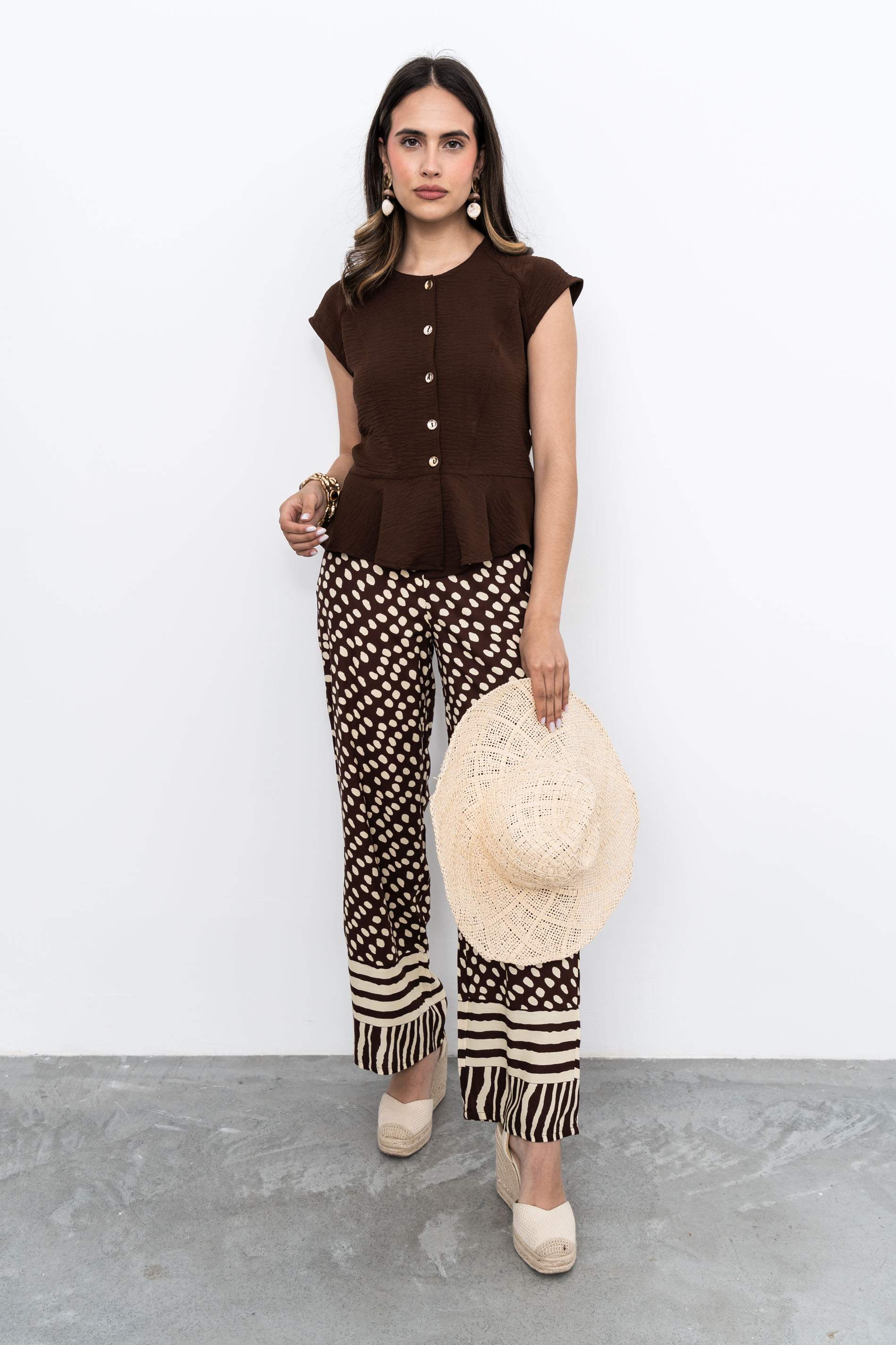 BLUSA BOTONES CAPA CHOCOLATE