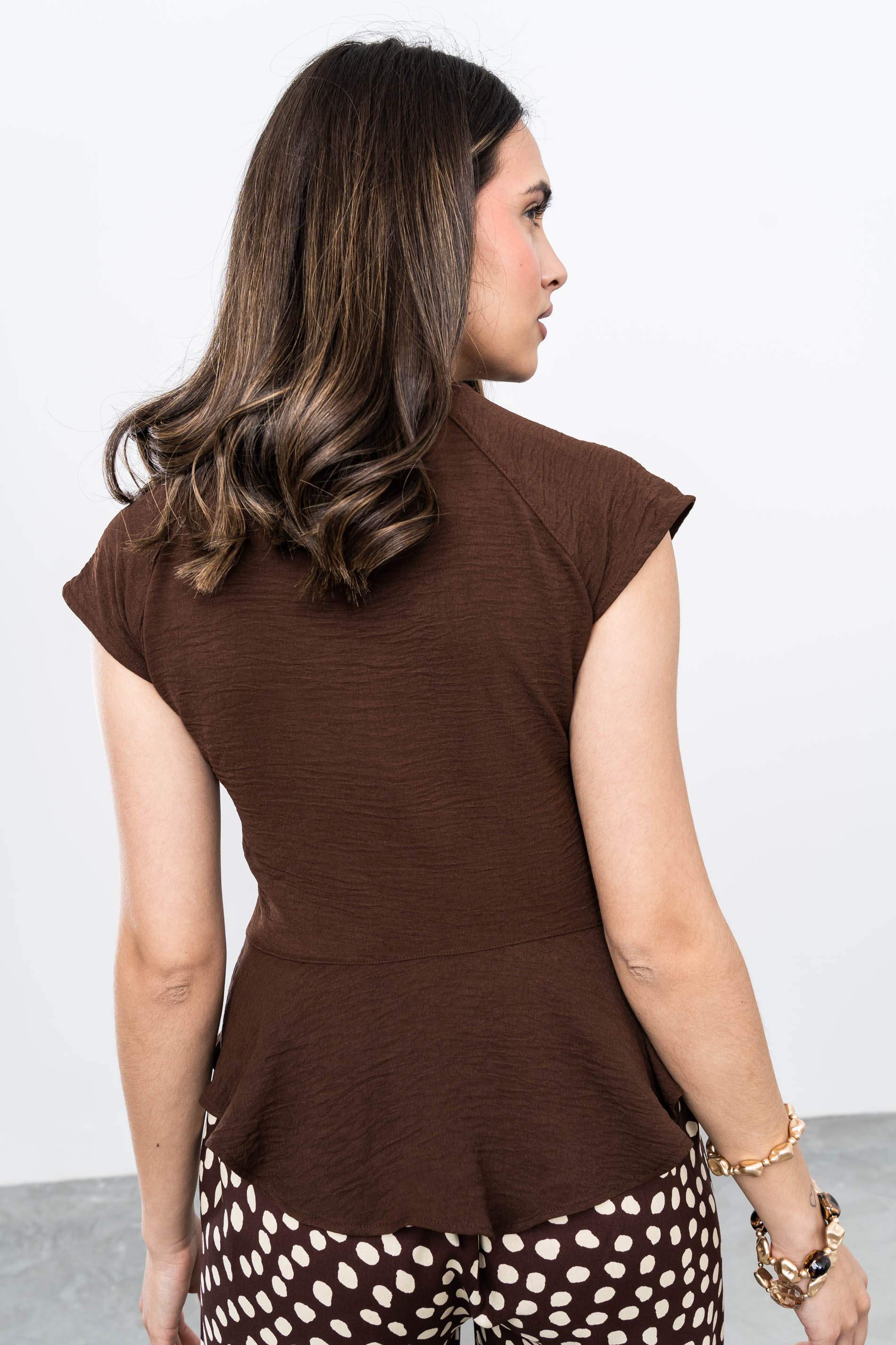 BLUSA BOTONES CAPA CHOCOLATE