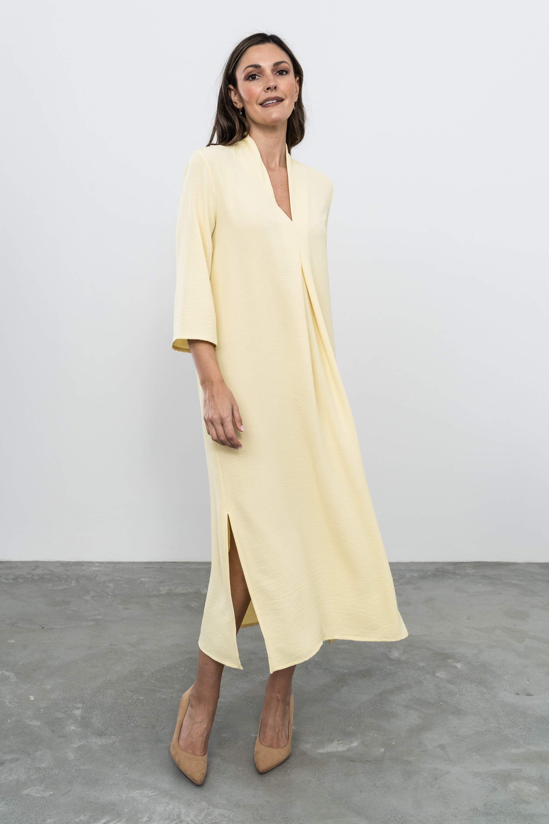 VESTIDO FUELLE LISO VAINILLA