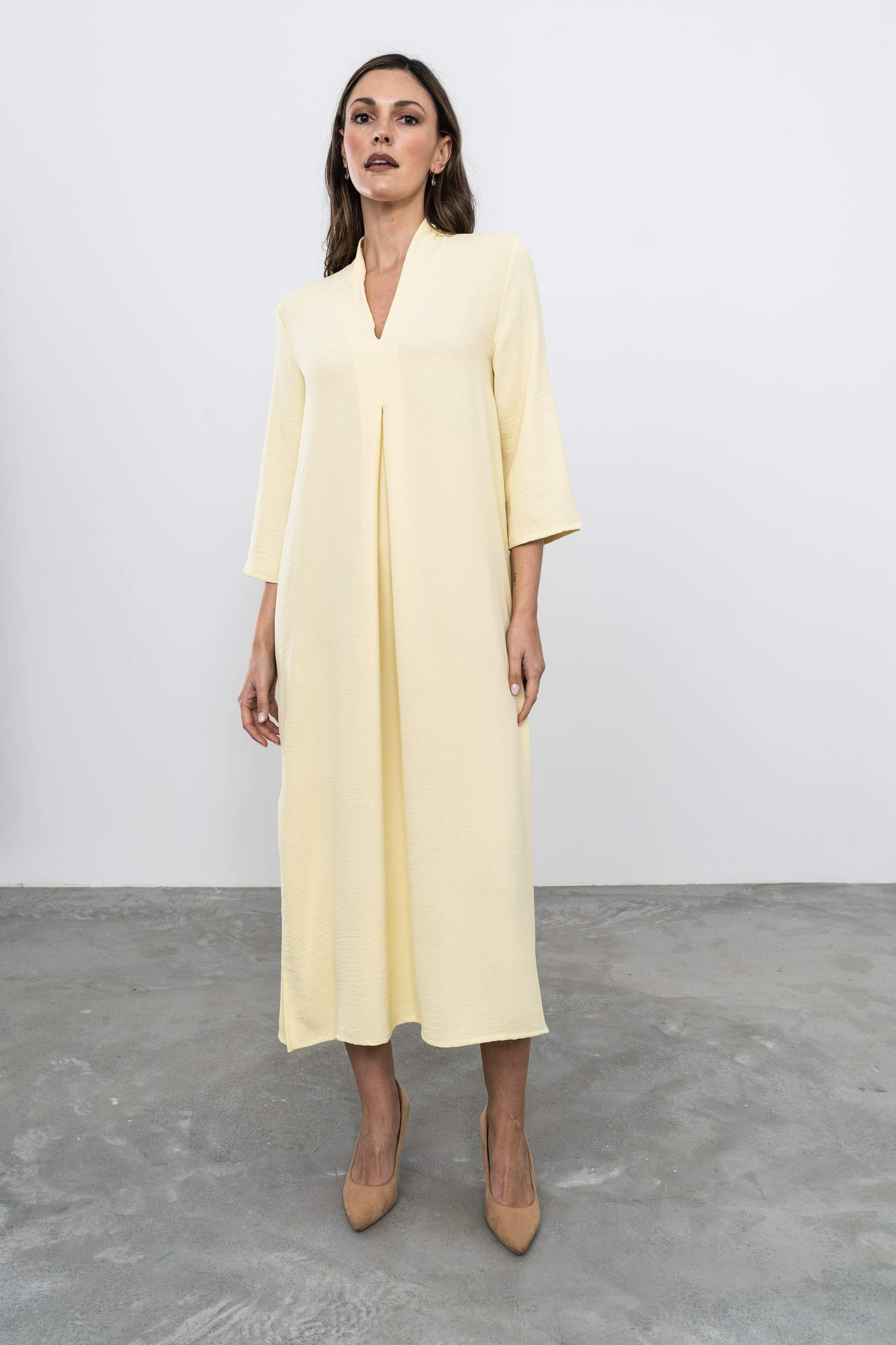 VESTIDO FUELLE LISO VAINILLA