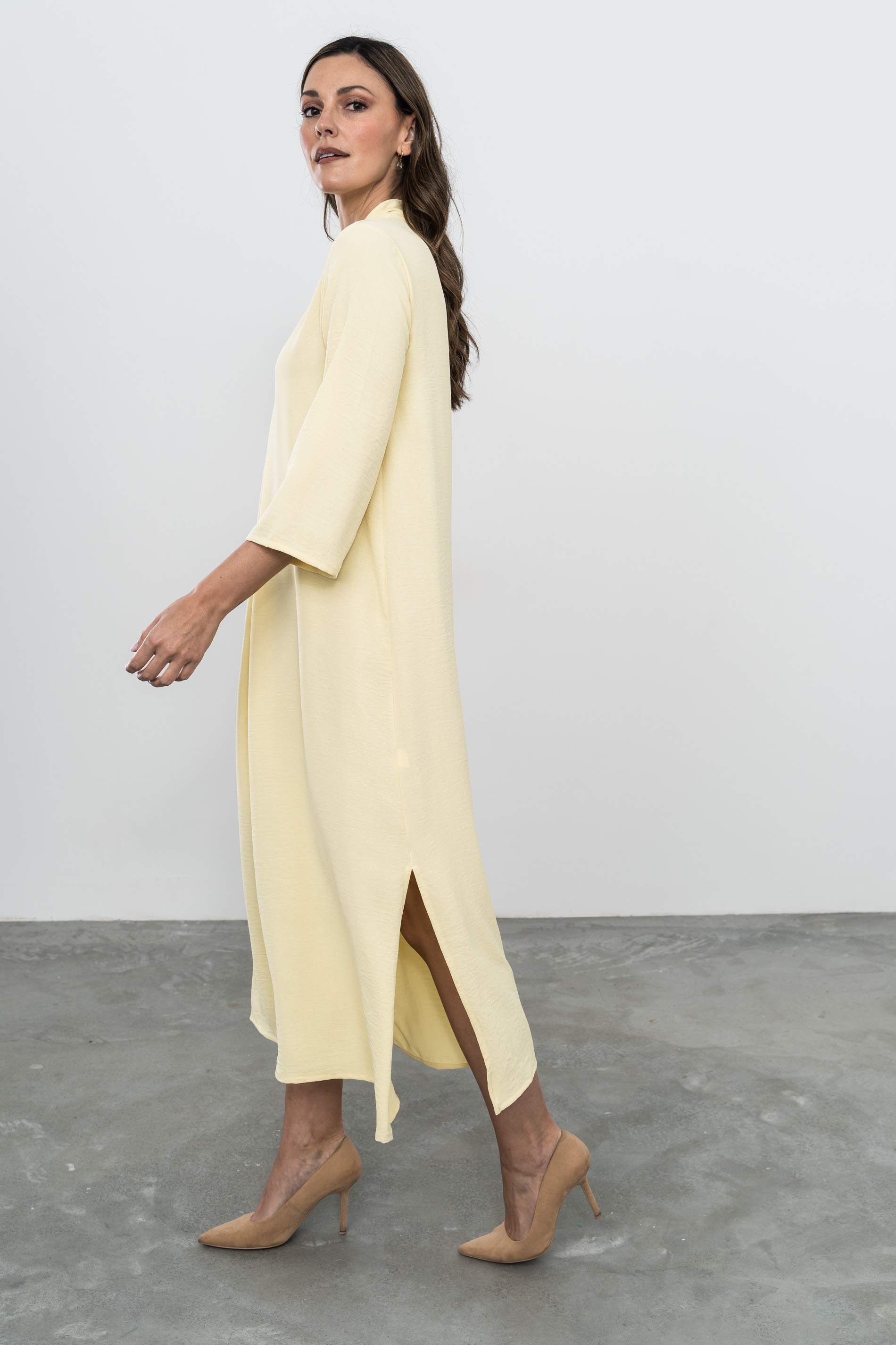 VESTIDO FUELLE LISO VAINILLA