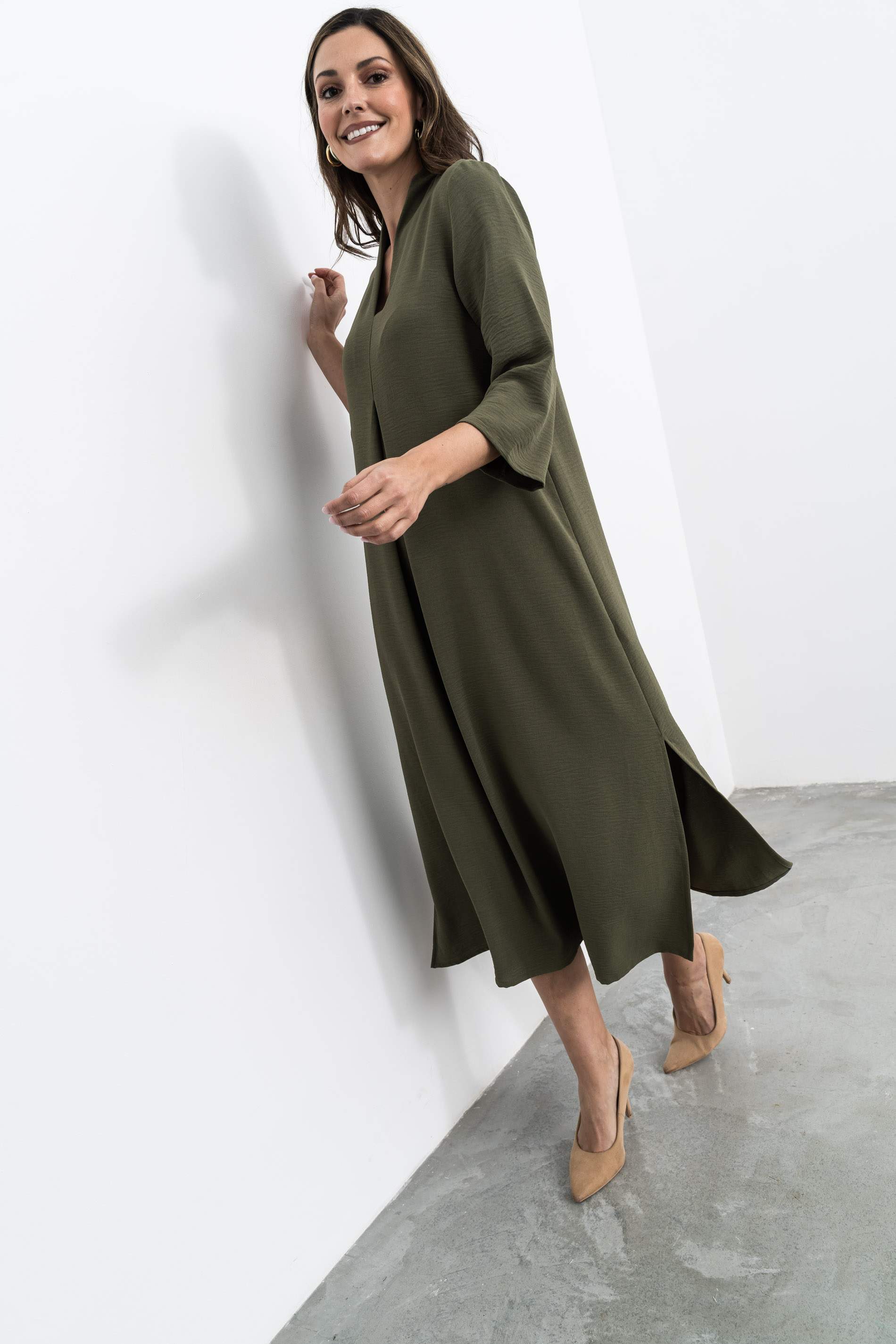 VESTIDO FUELLE LISO KAKI