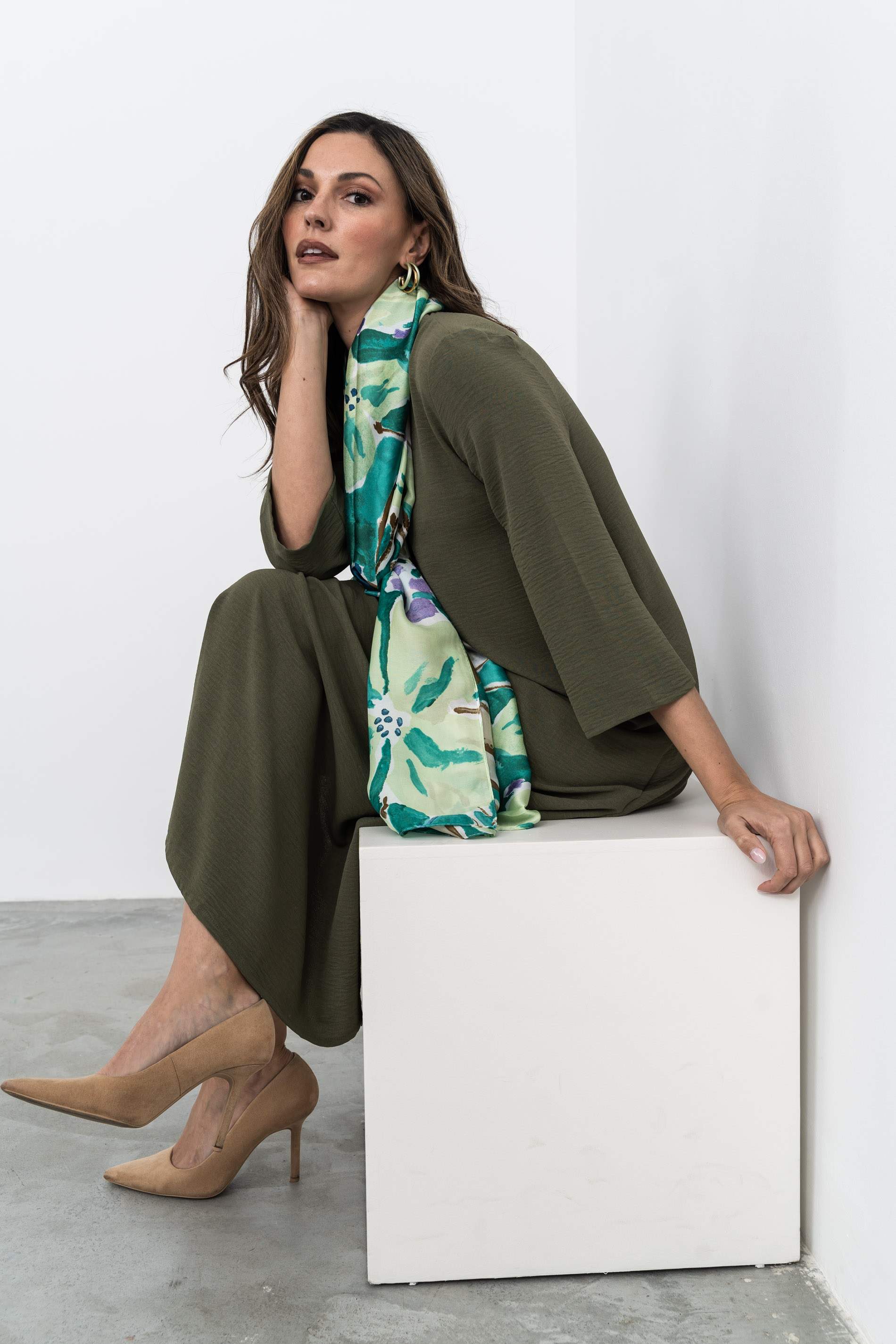 VESTIDO FUELLE LISO KAKI