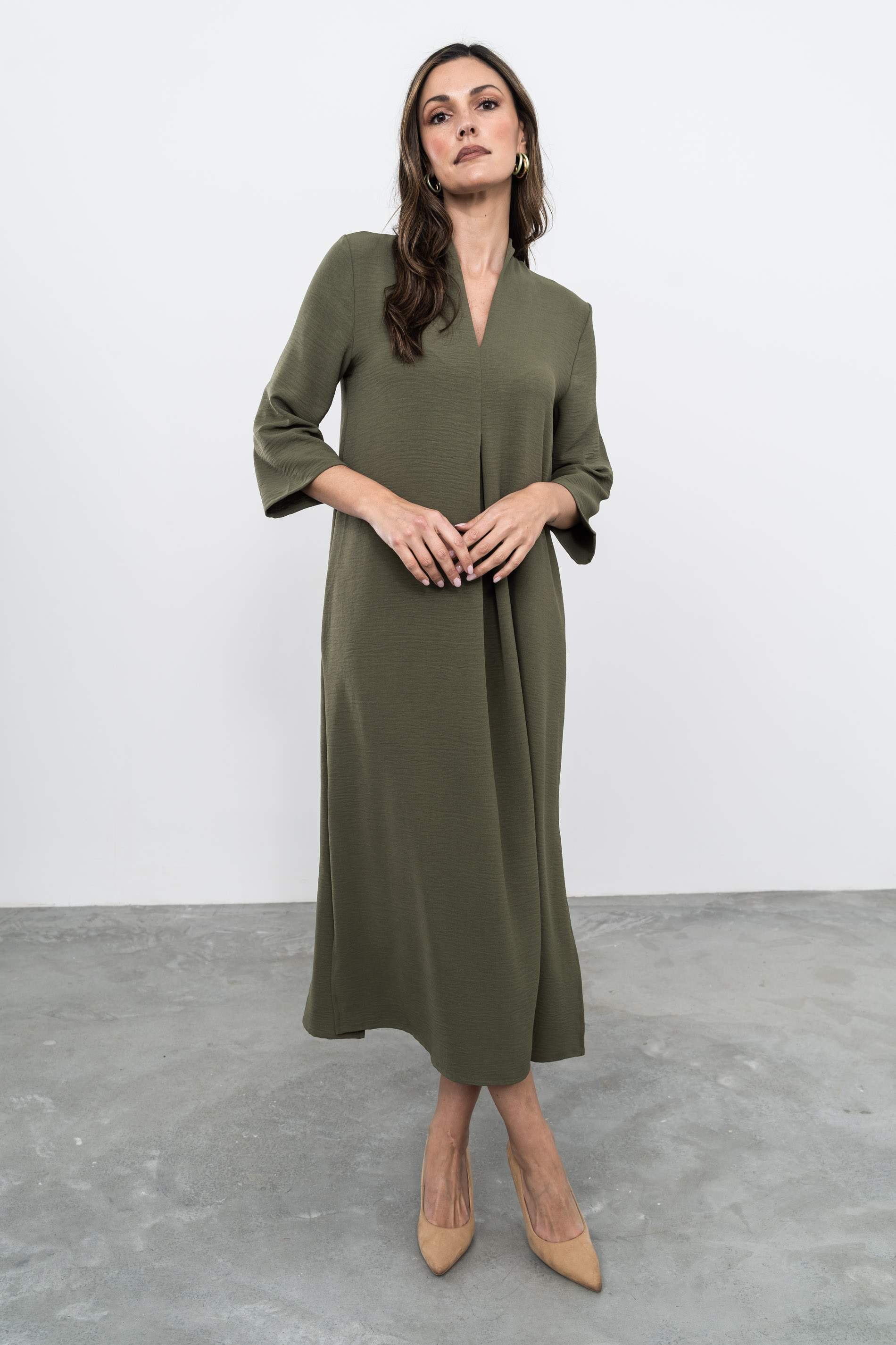 VESTIDO FUELLE LISO KAKI