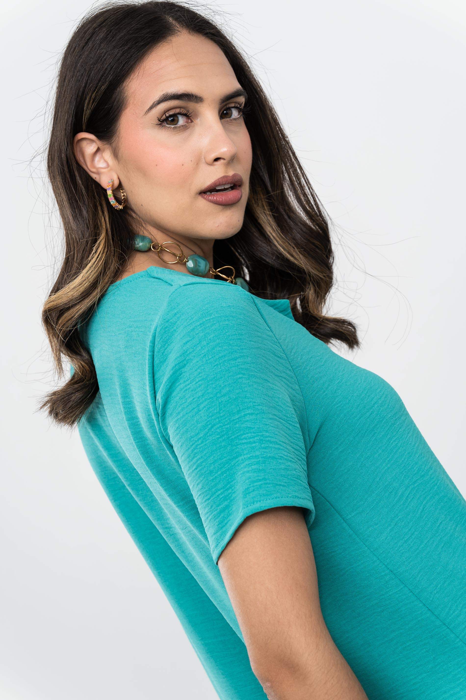 VESTIDO CUELLO UVE ESMERALDA