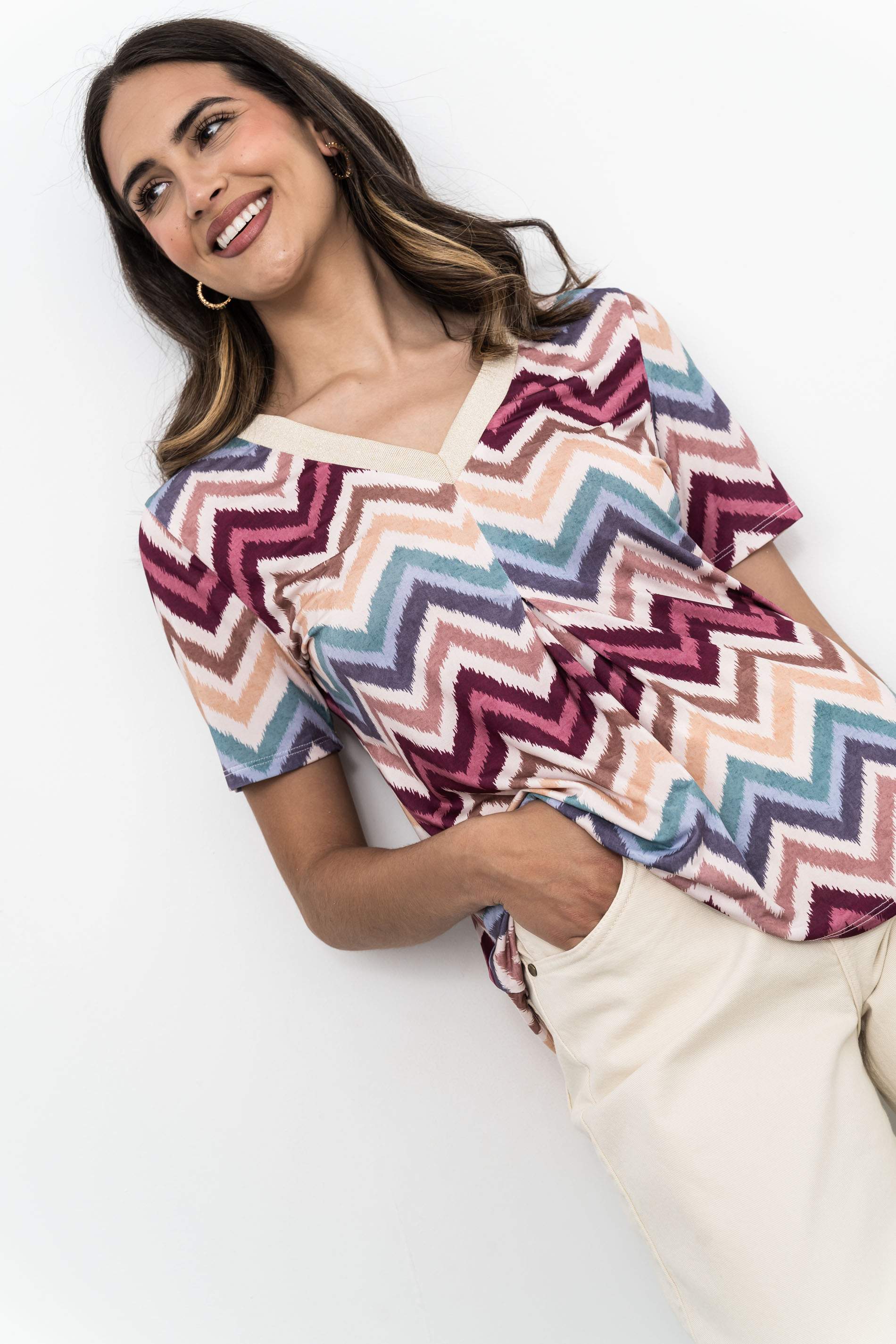 CAMISETA ZIG-ZAG RIBETE